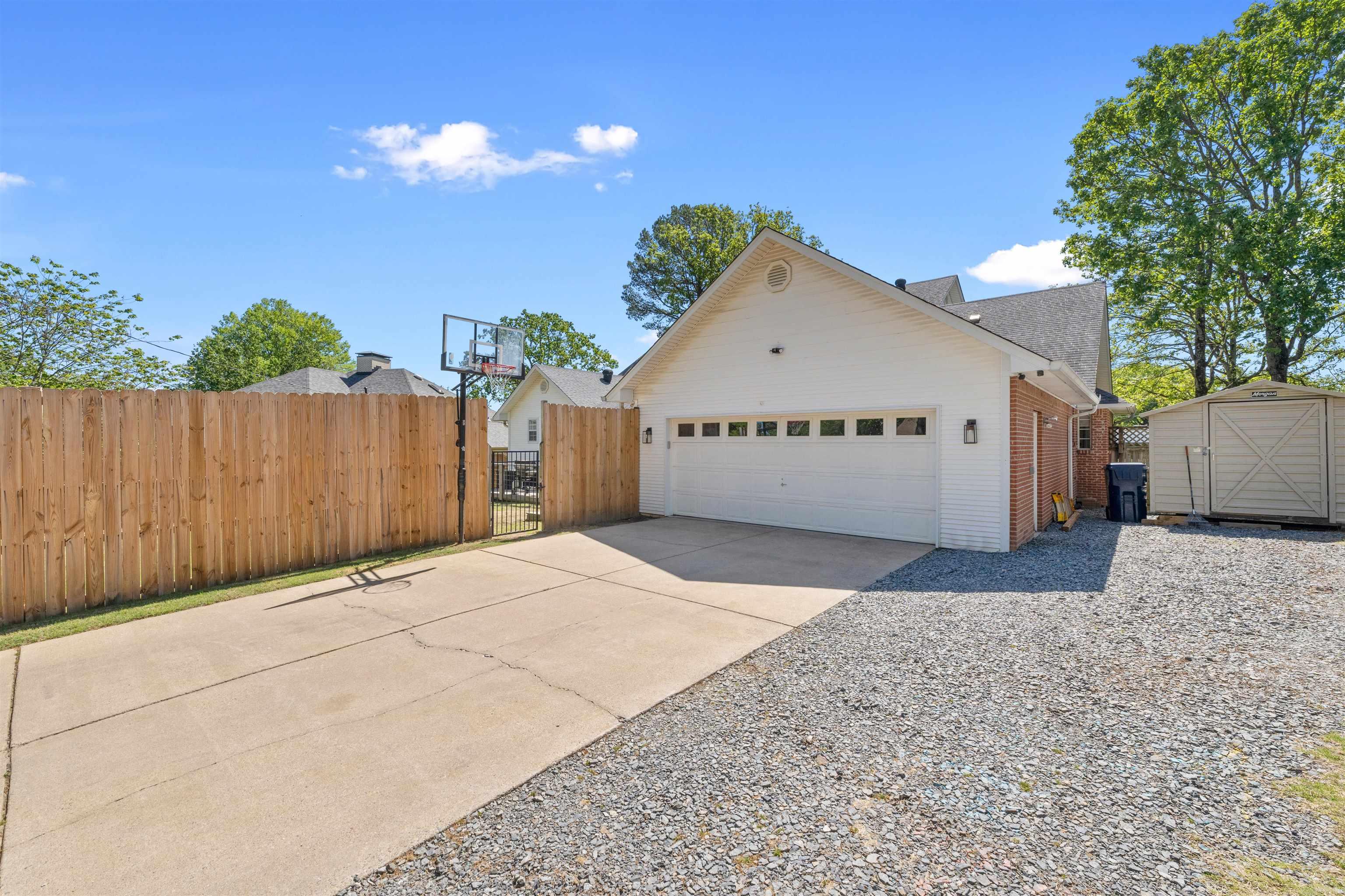 LAKEWOOD HEIGHTS - Residential