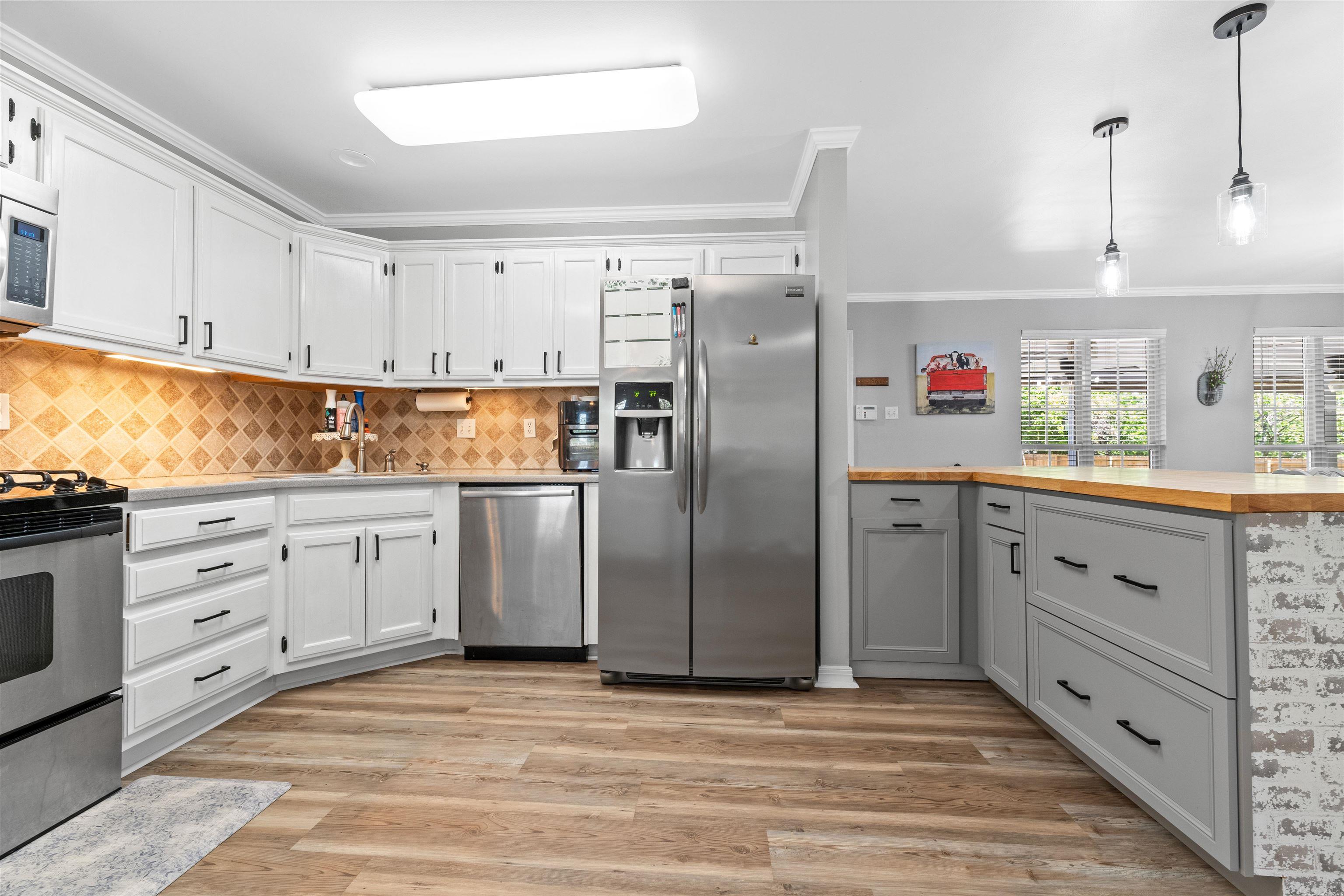 LAKEWOOD HEIGHTS - Residential