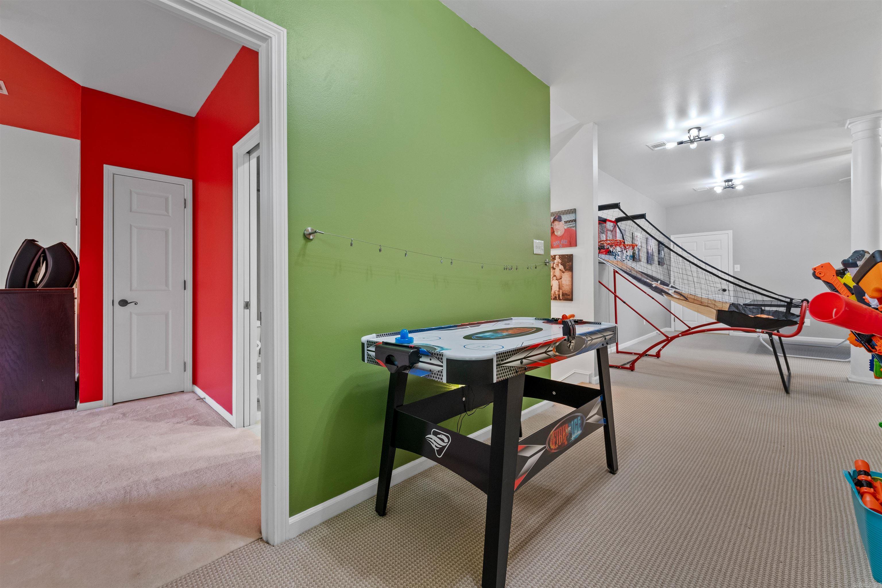 LAKEWOOD HEIGHTS - Residential