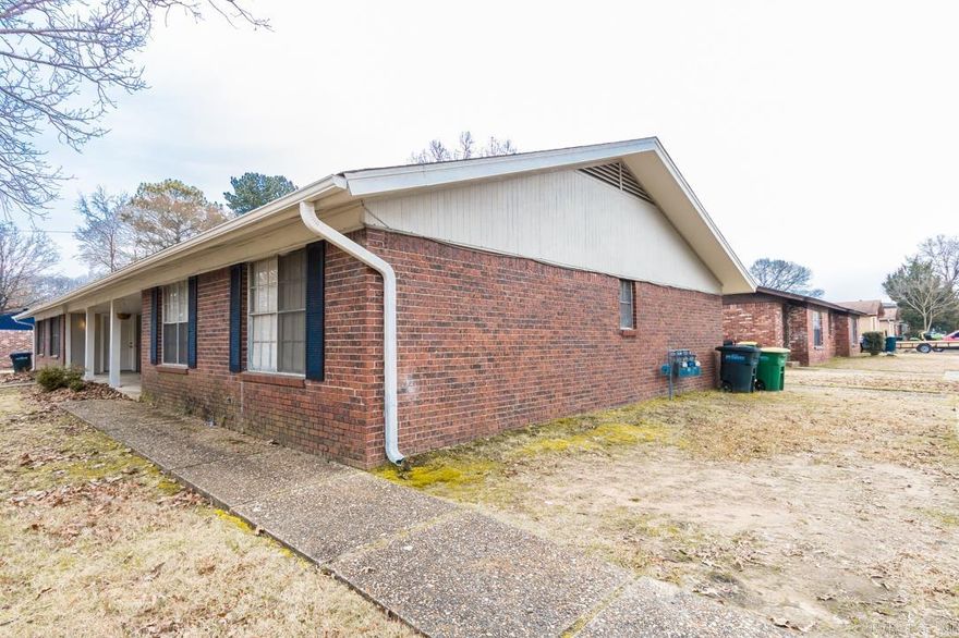 Cute 2BD in Sherwood. Close to shopping, dining, and much more. The lease for this property is for 18 months and income has to be three times the amount of rent.