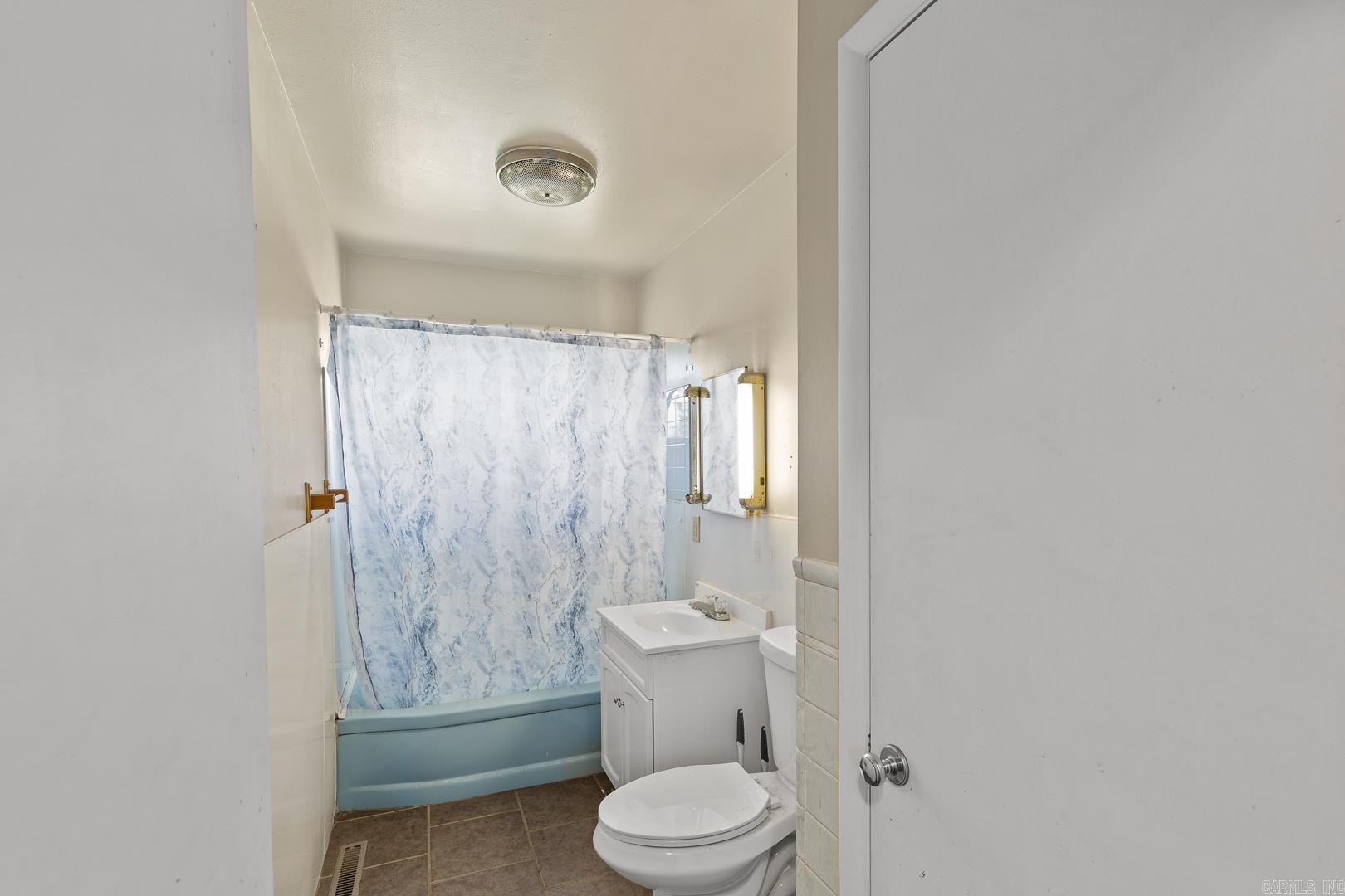 Halls Third - Residential