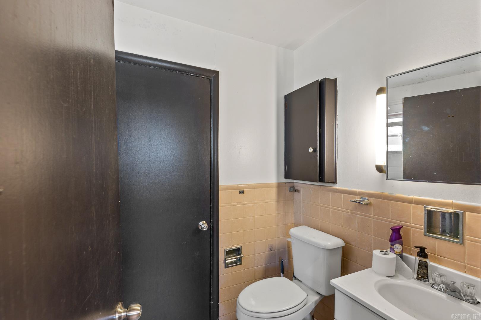 Halls Third - Residential