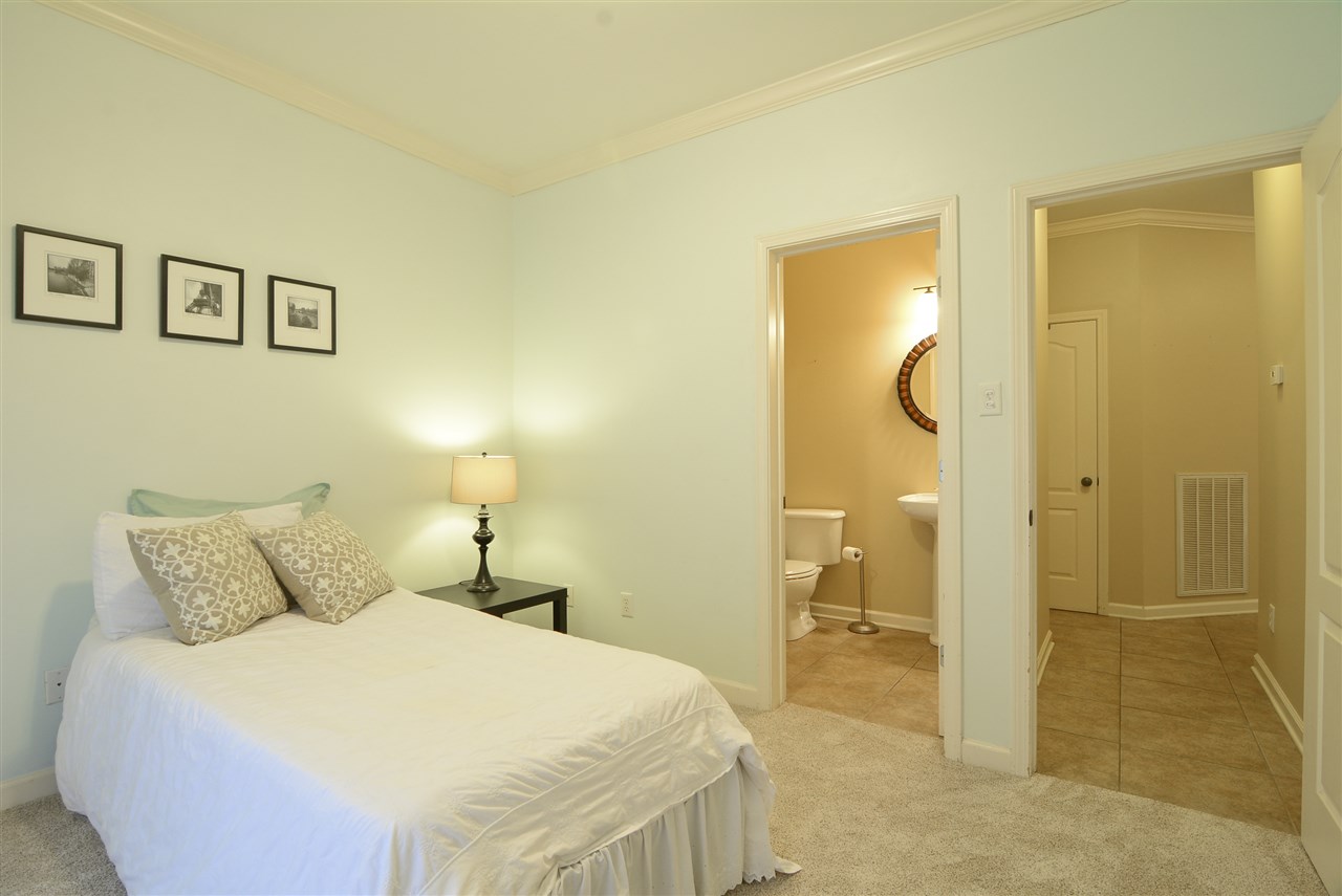 CHENAL VALLEY DUQUESNE COMMUNITY - Residential