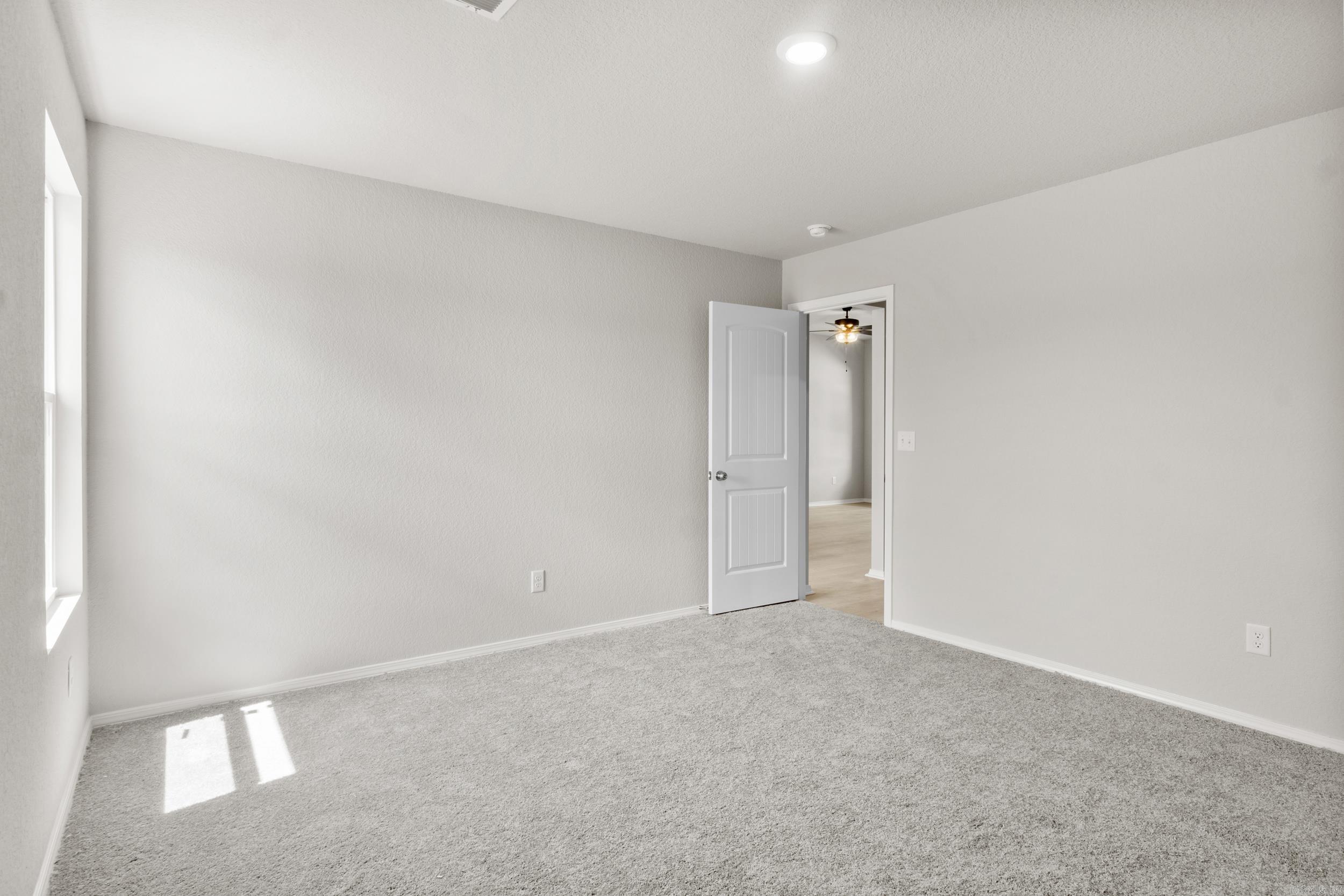 DEERFIELD ESTATES - Residential