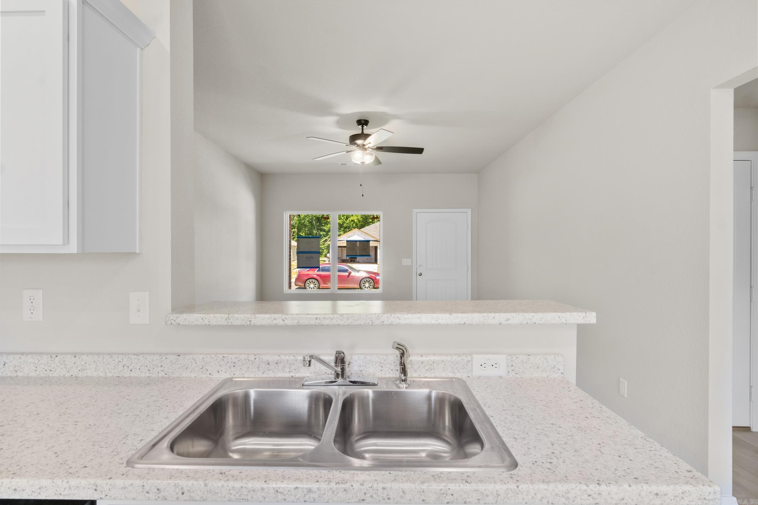 DEERFIELD ESTATES - Residential