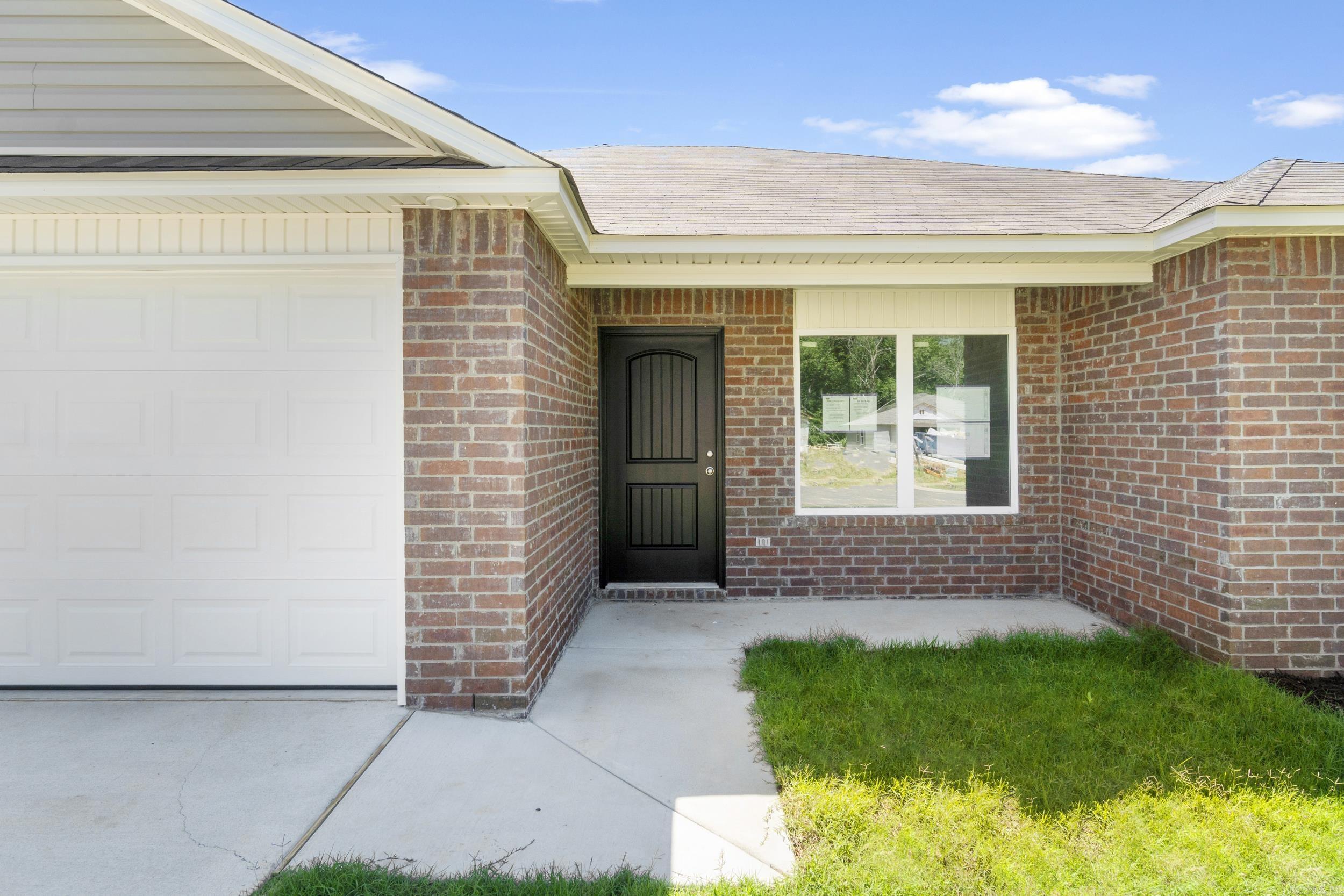 DEERFIELD ESTATES - Residential