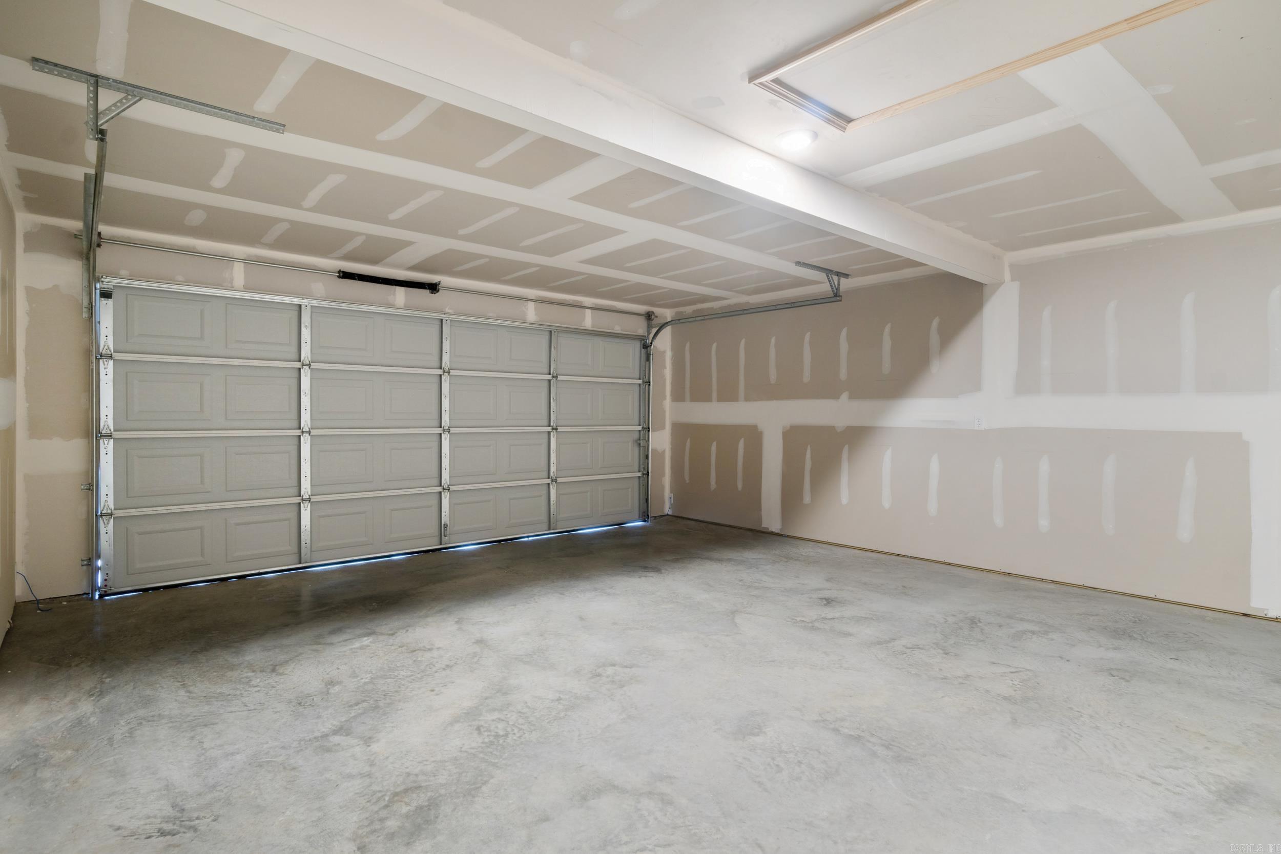 DEERFIELD ESTATES - Residential