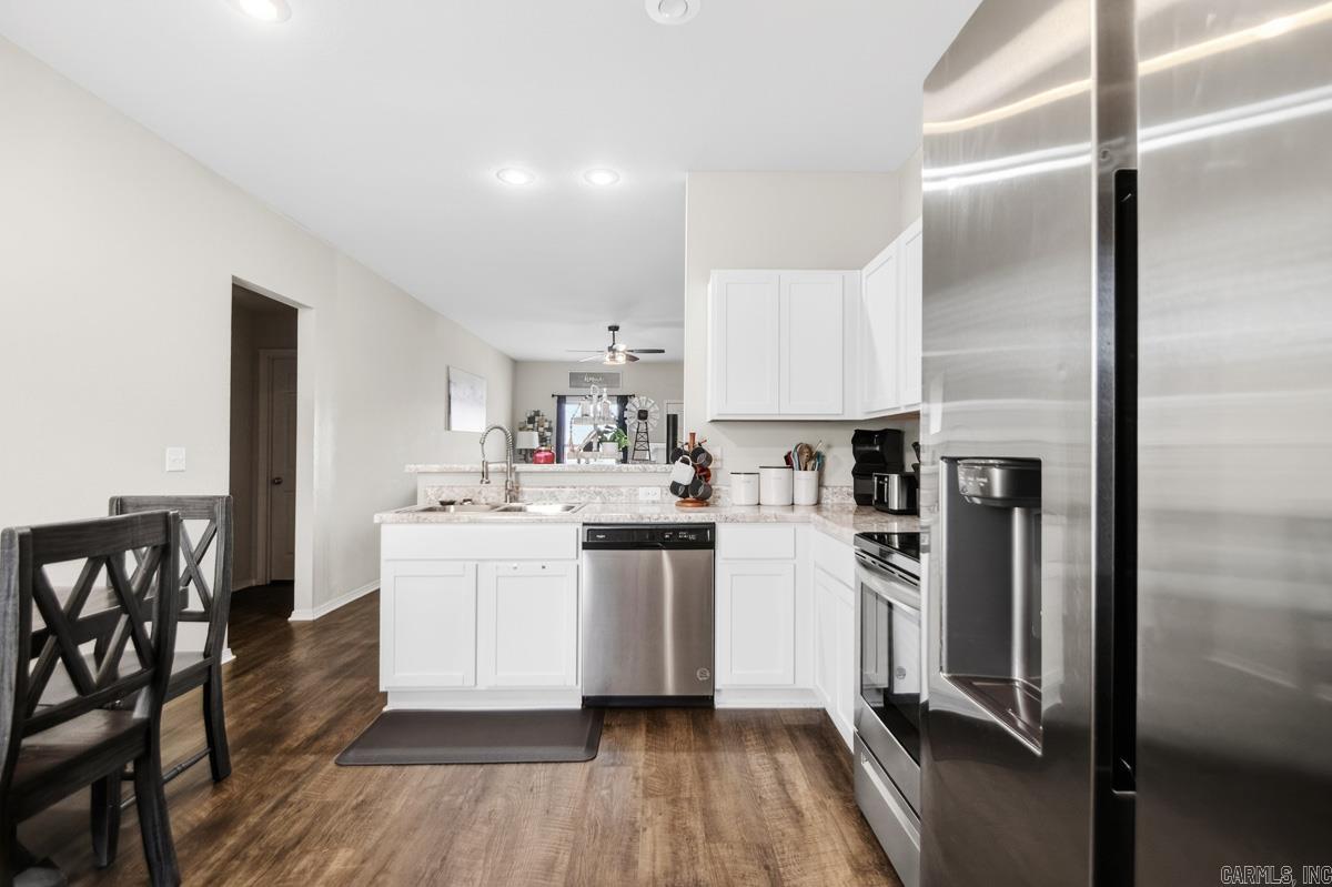 PARKWAY MEADOWS - Residential