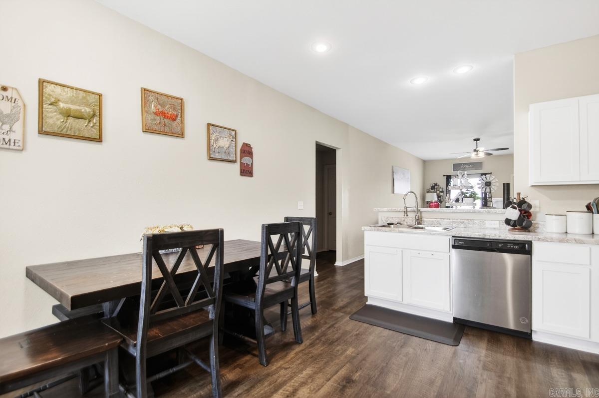 PARKWAY MEADOWS - Residential