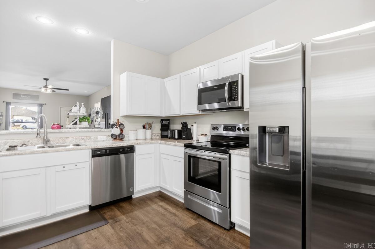 PARKWAY MEADOWS - Residential