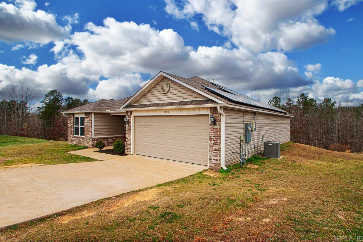 PARKWAY MEADOWS - Residential