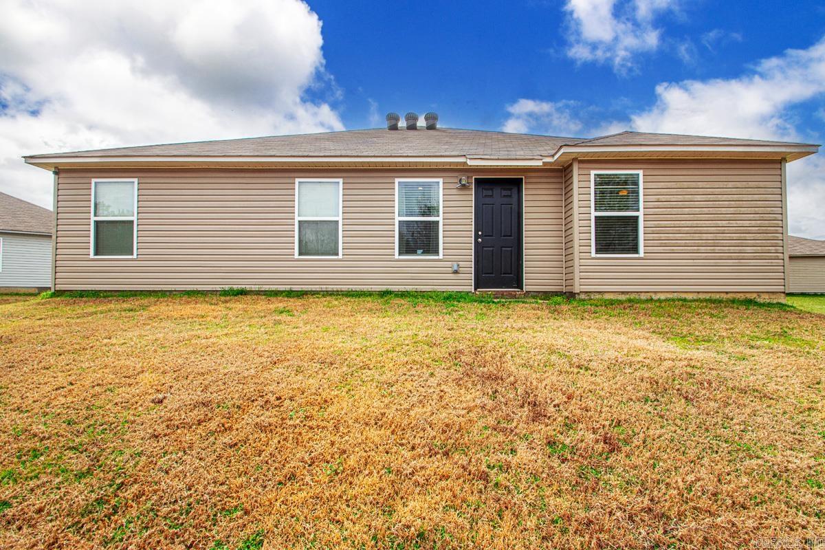 PARKWAY MEADOWS - Residential