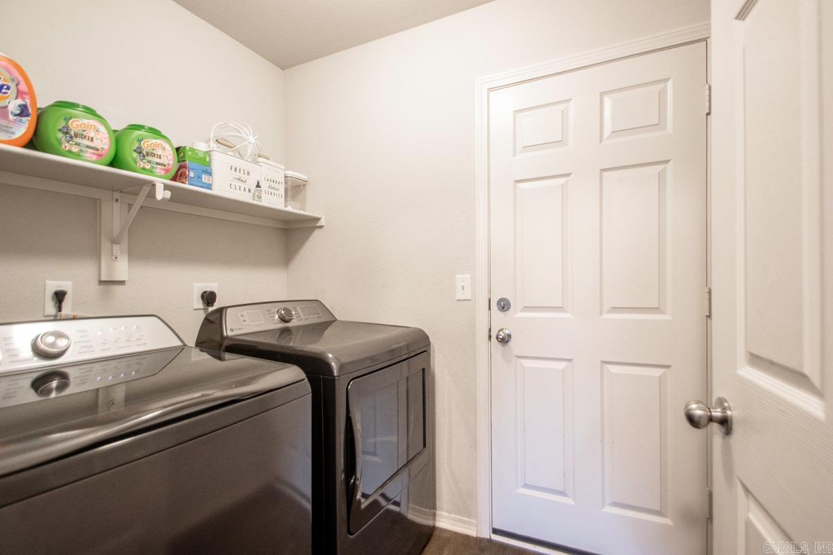 PARKWAY MEADOWS - Residential