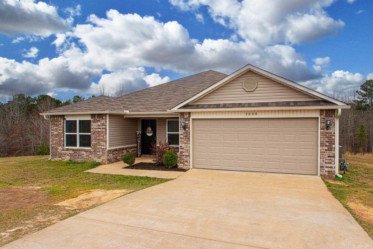 PARKWAY MEADOWS - Residential