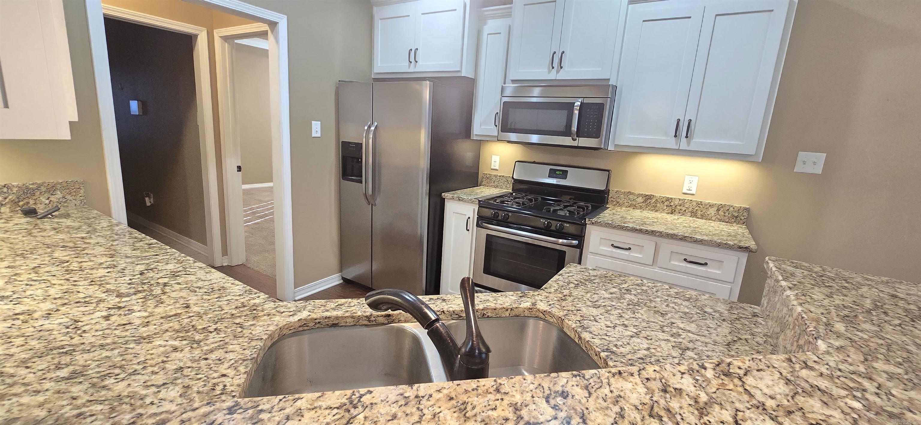 Stonehedge Place II - Residential Lease