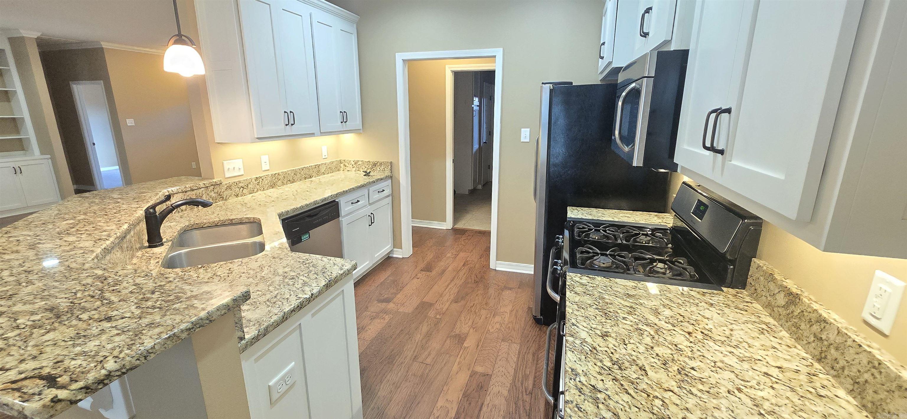 Stonehedge Place II - Residential Lease