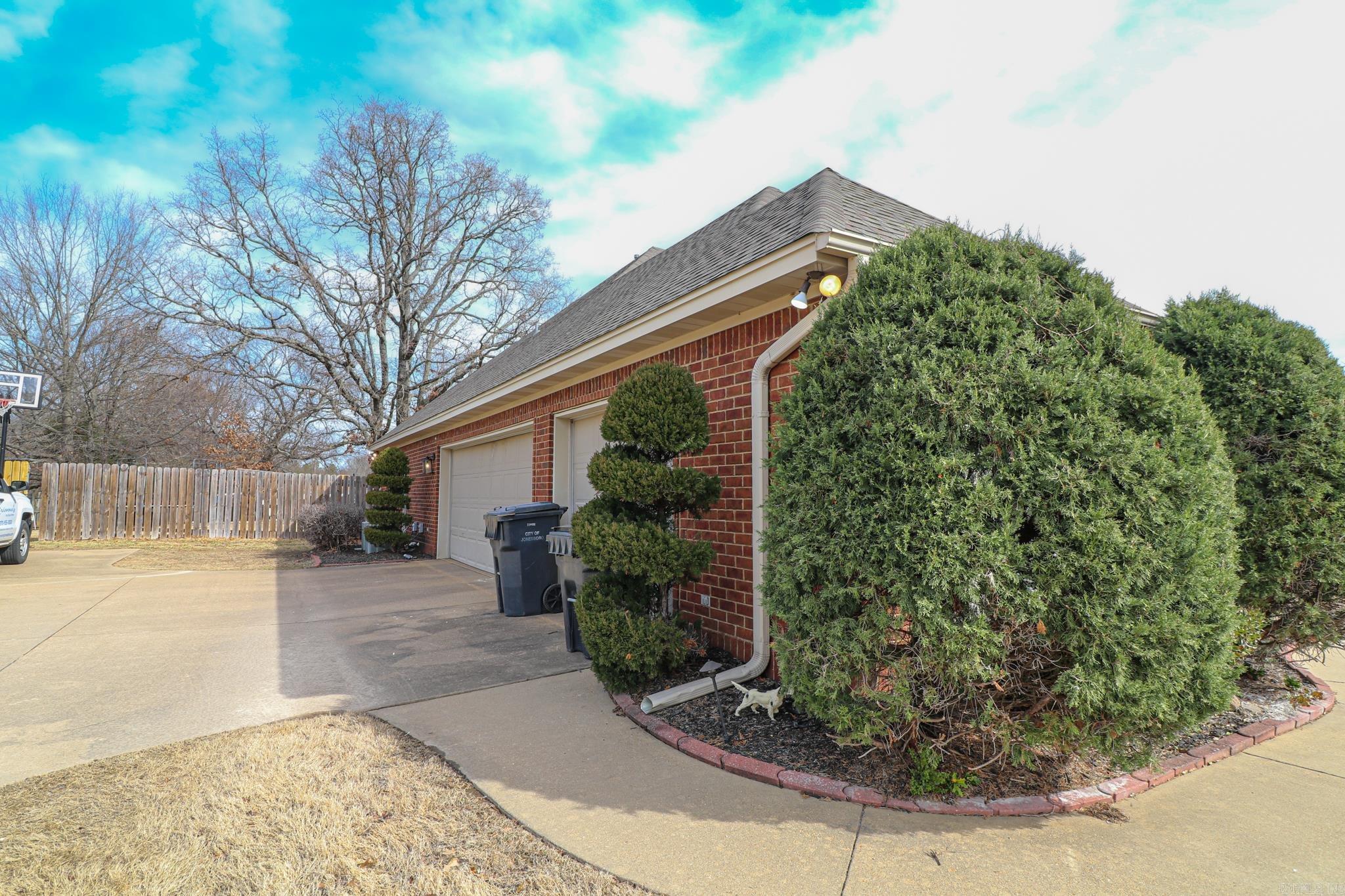 Layman Crest - Residential