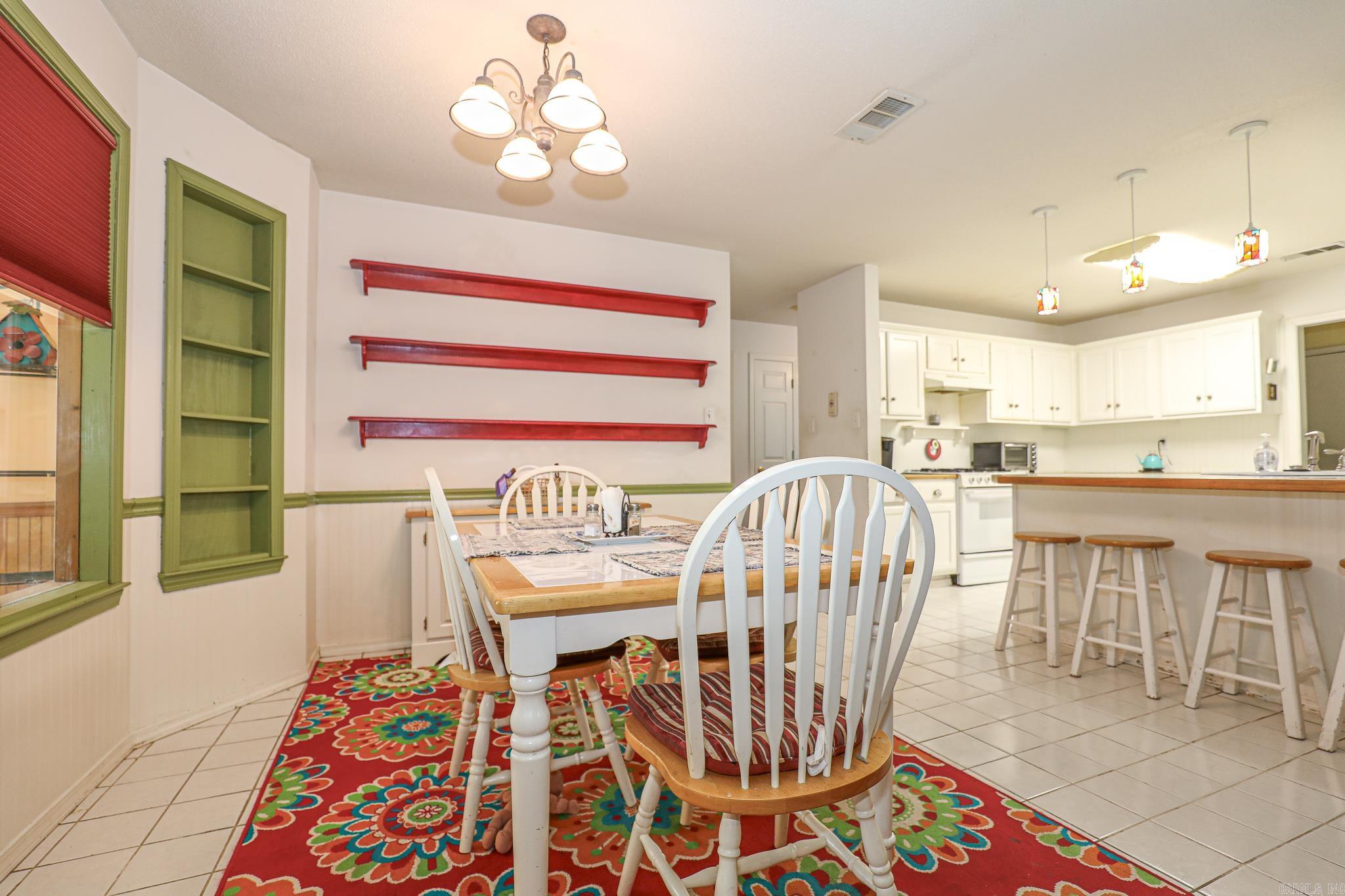 CHERRY CREEK - Residential