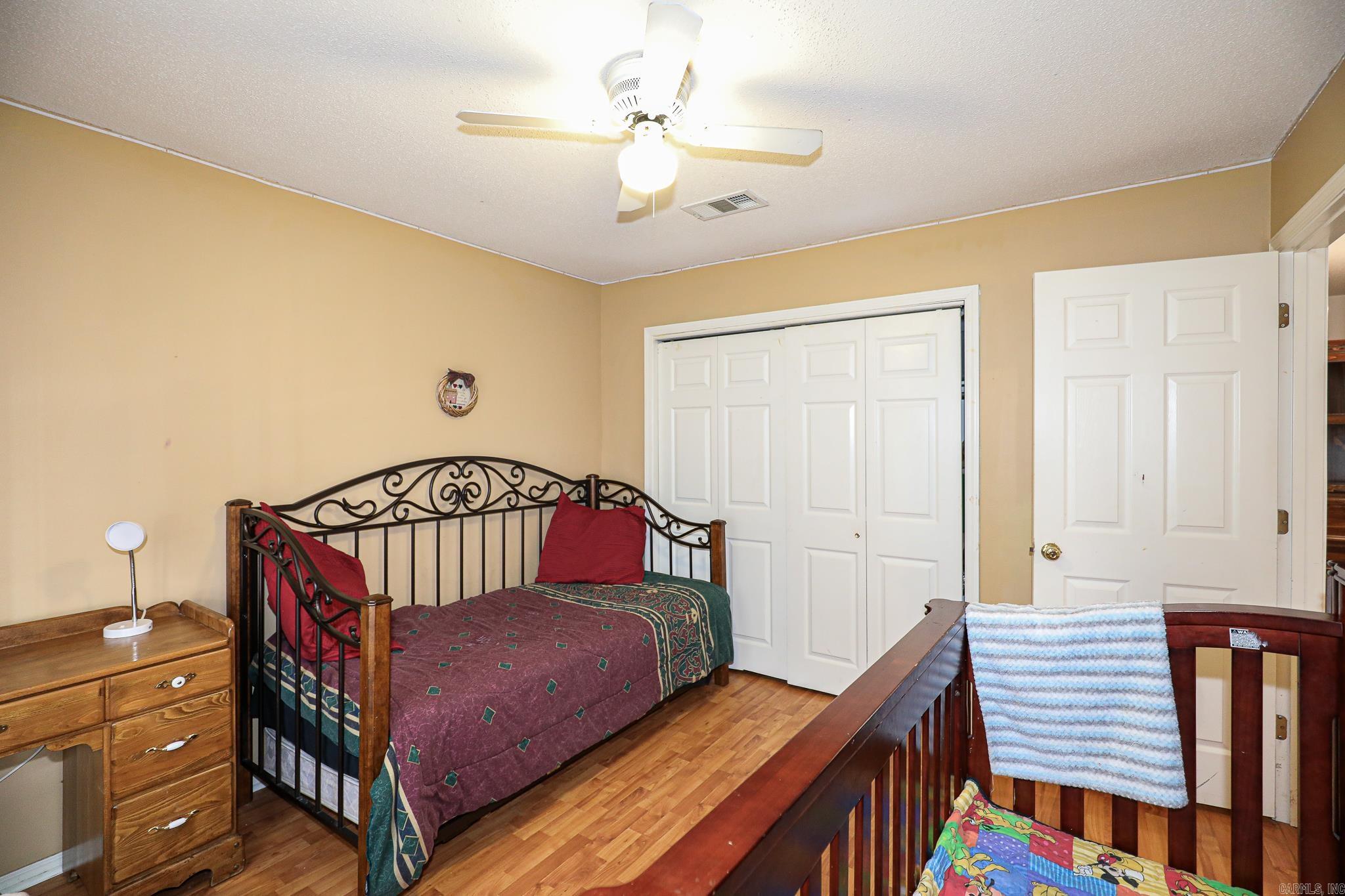 CHERRY CREEK - Residential