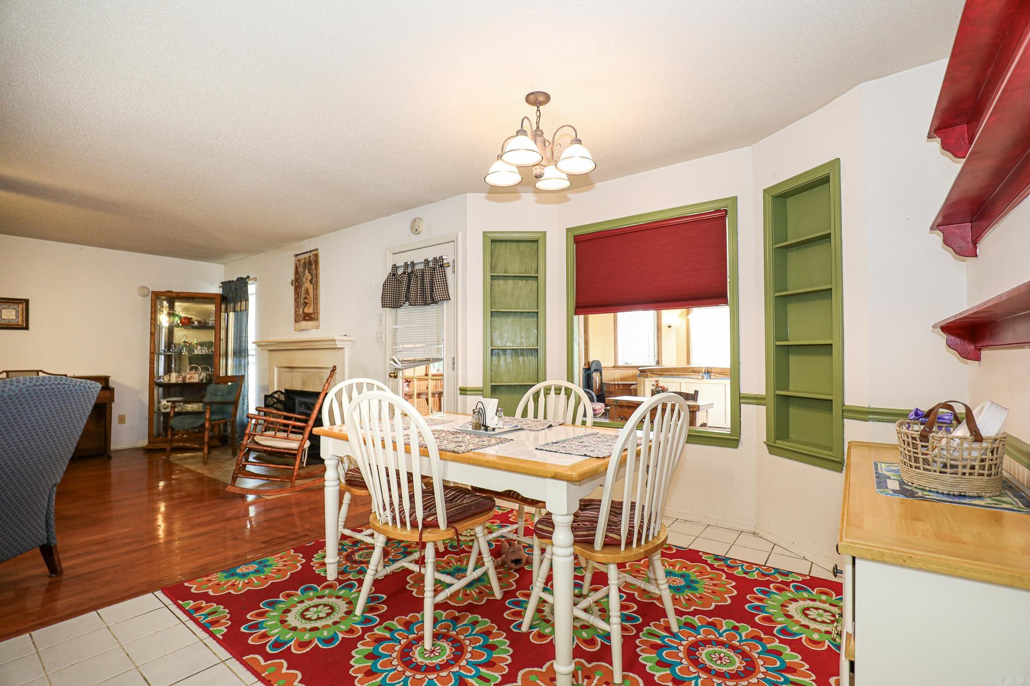 CHERRY CREEK - Residential