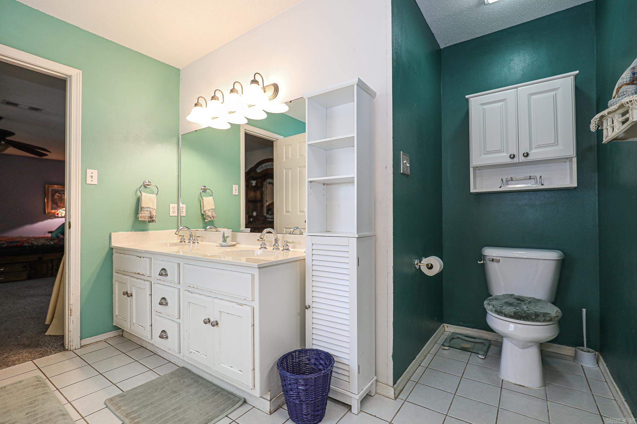 CHERRY CREEK - Residential