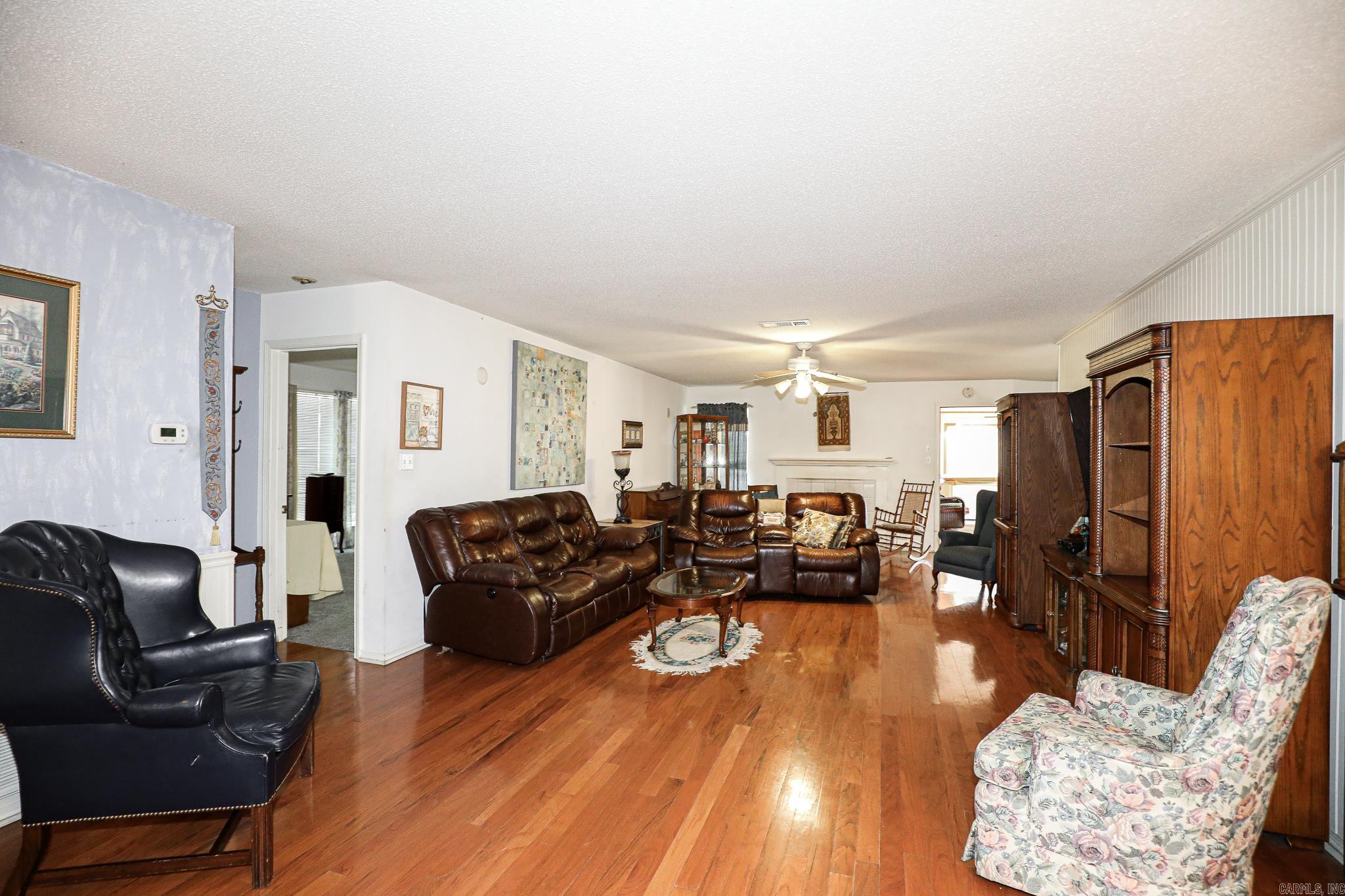 CHERRY CREEK - Residential