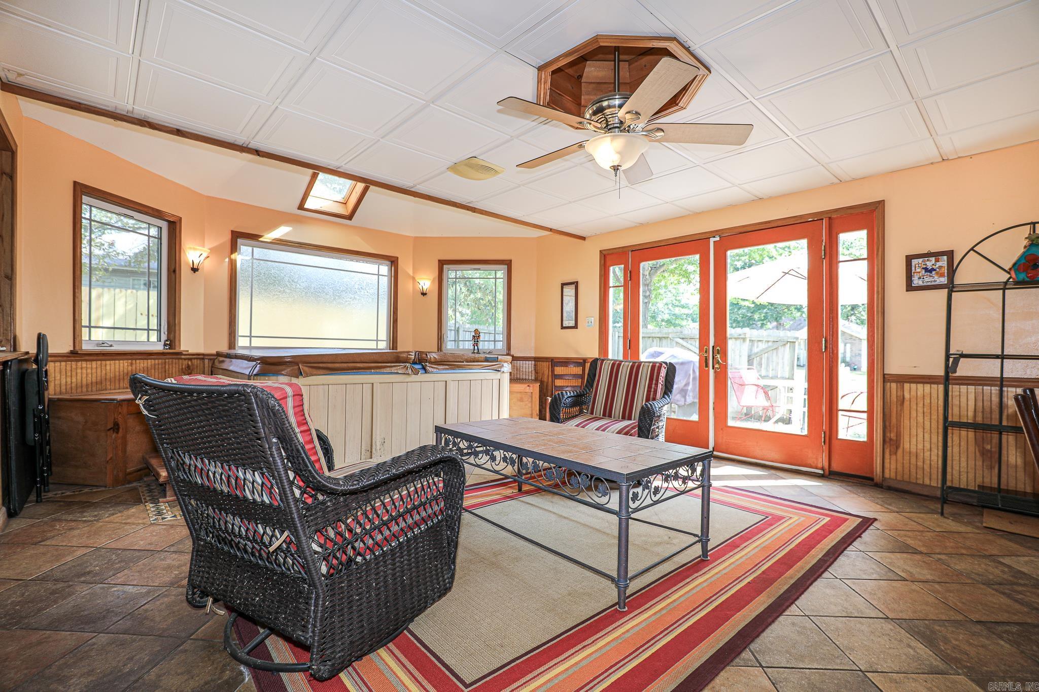 CHERRY CREEK - Residential