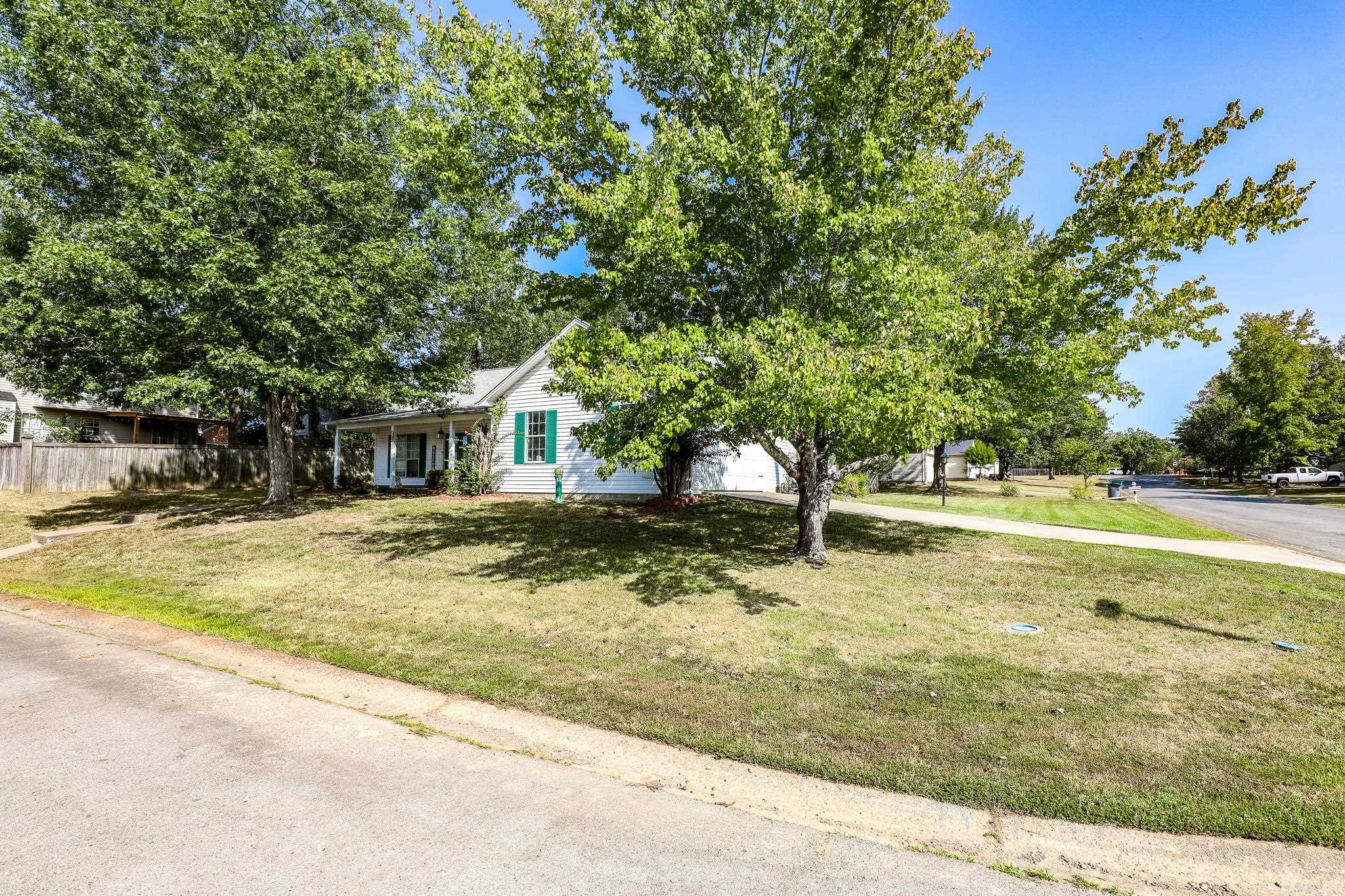 CHERRY CREEK - Residential