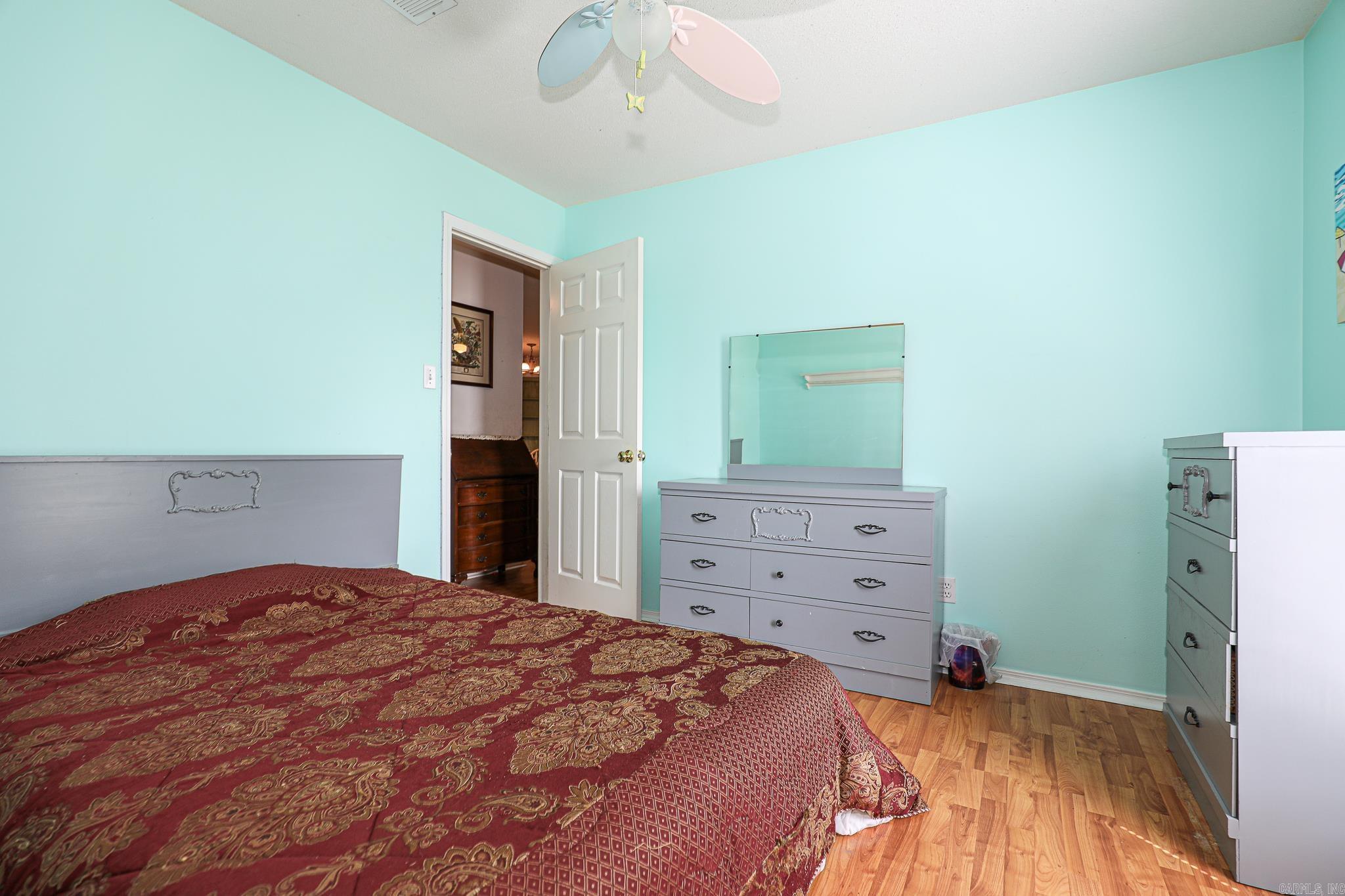 CHERRY CREEK - Residential