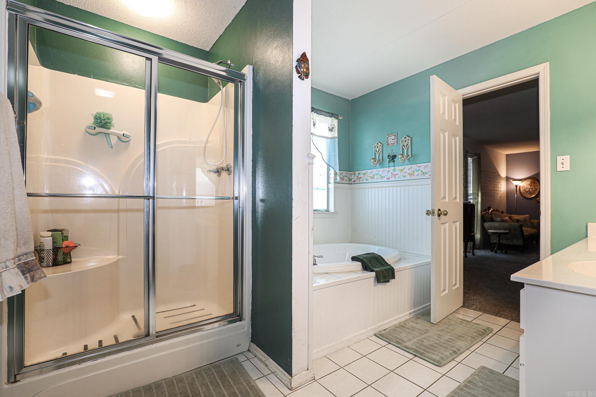 CHERRY CREEK - Residential