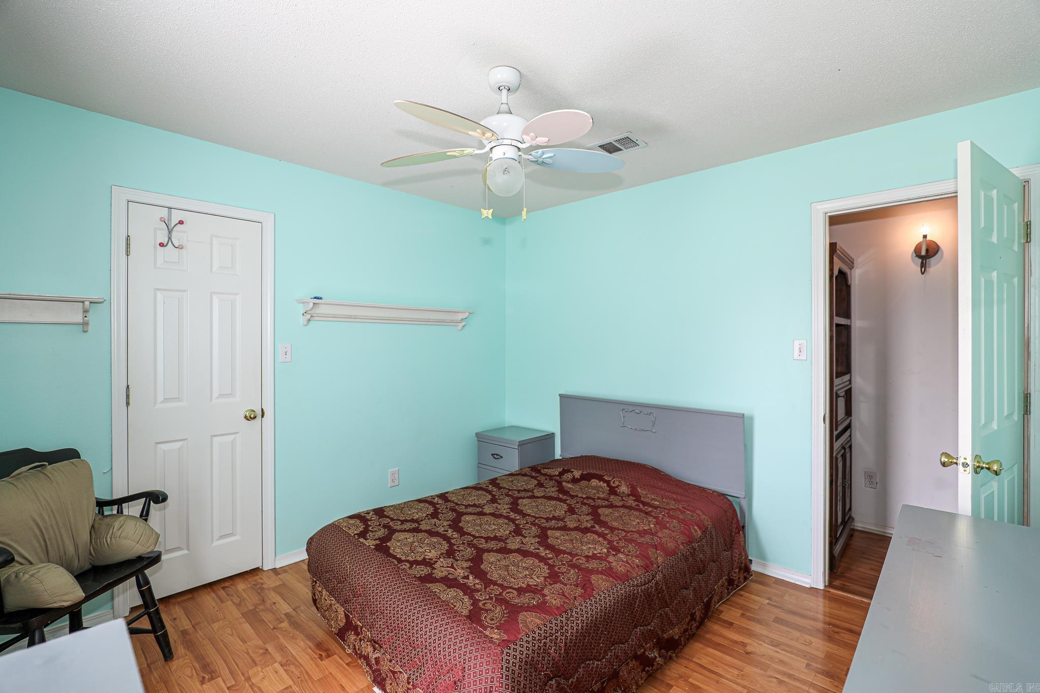 CHERRY CREEK - Residential