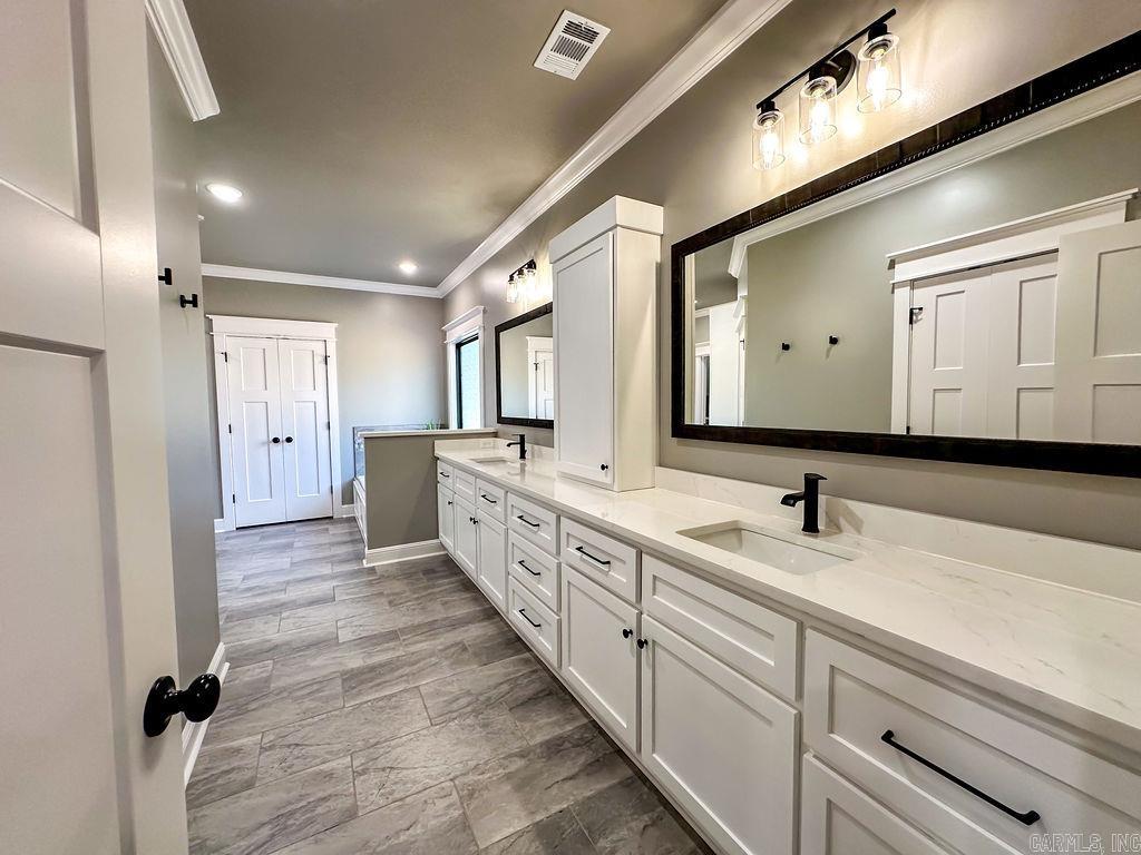 SIERRA RIDGE - Residential