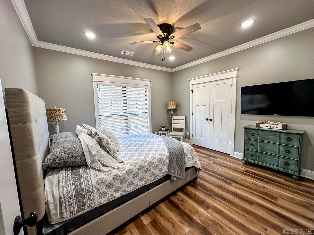 SIERRA RIDGE - Residential