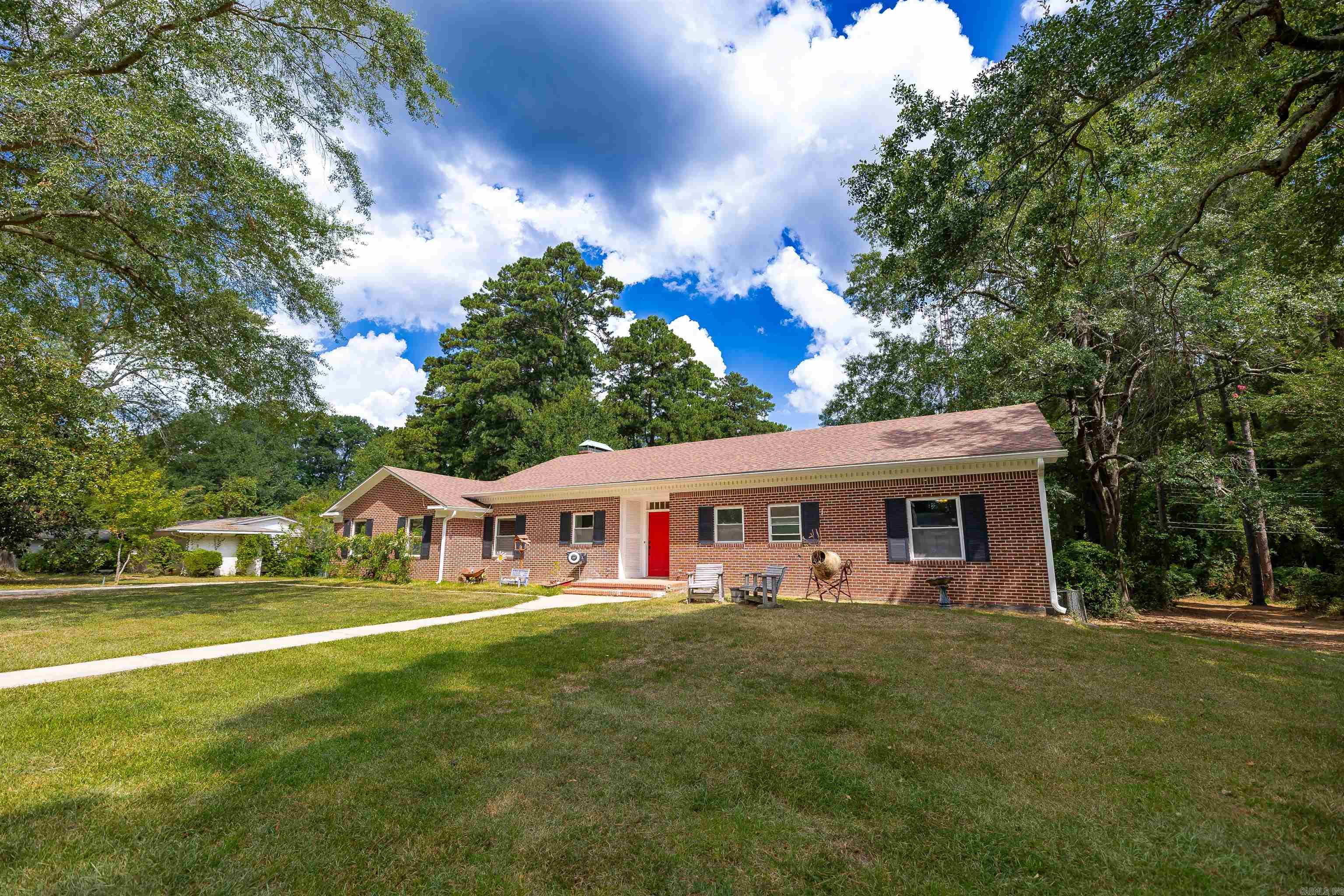 MAPLE HILL - Residential