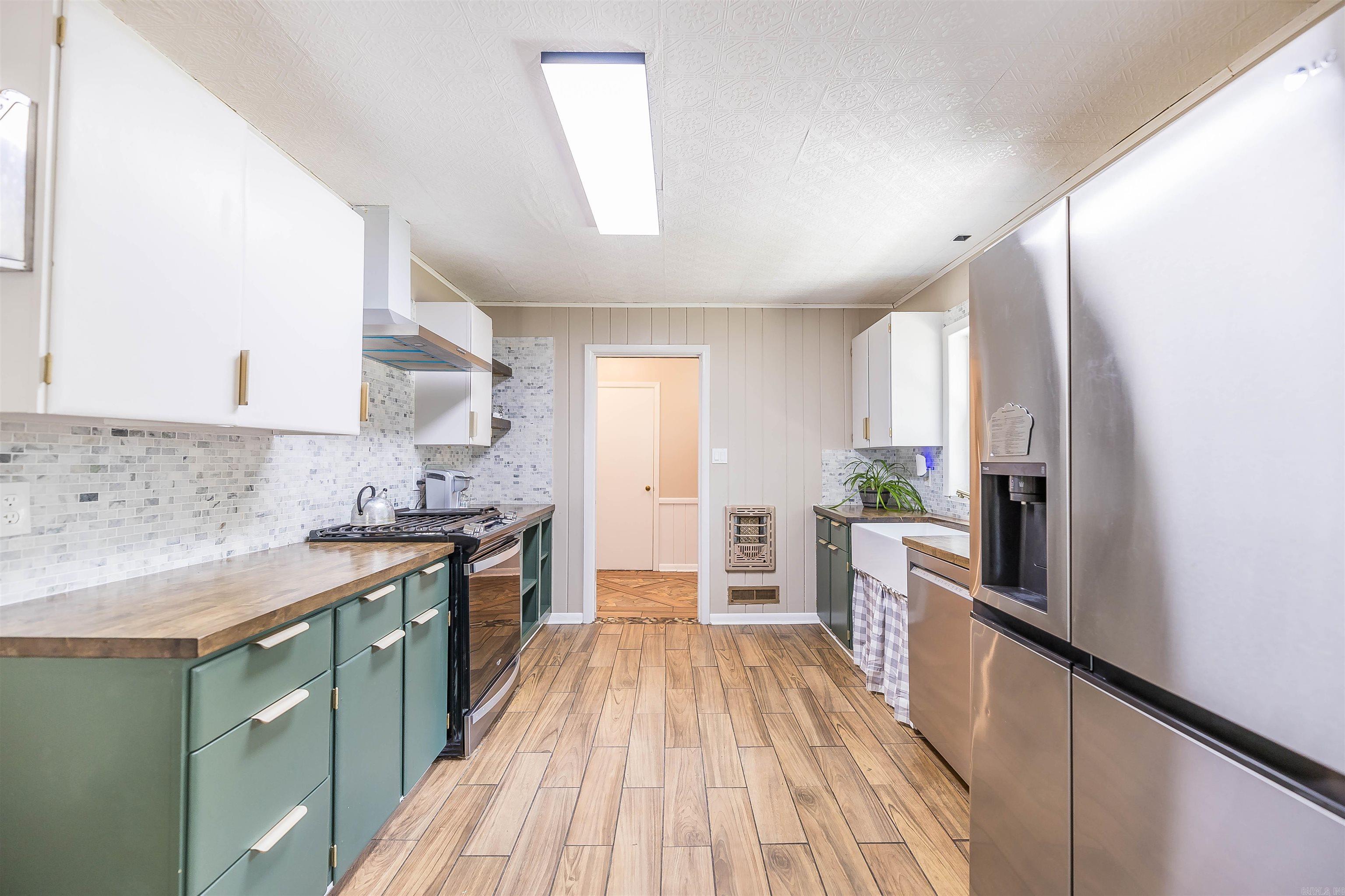 MAPLE HILL - Residential