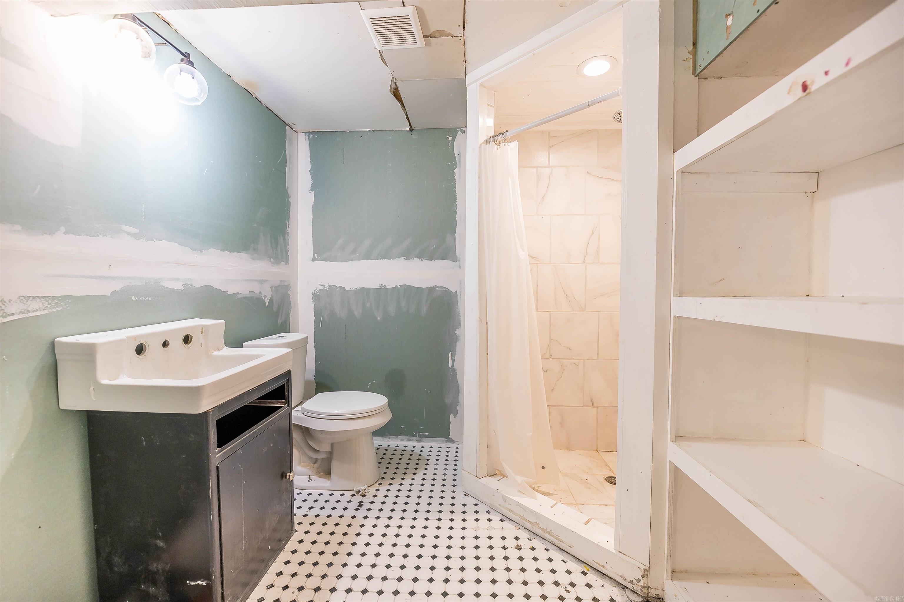 MAPLE HILL - Residential