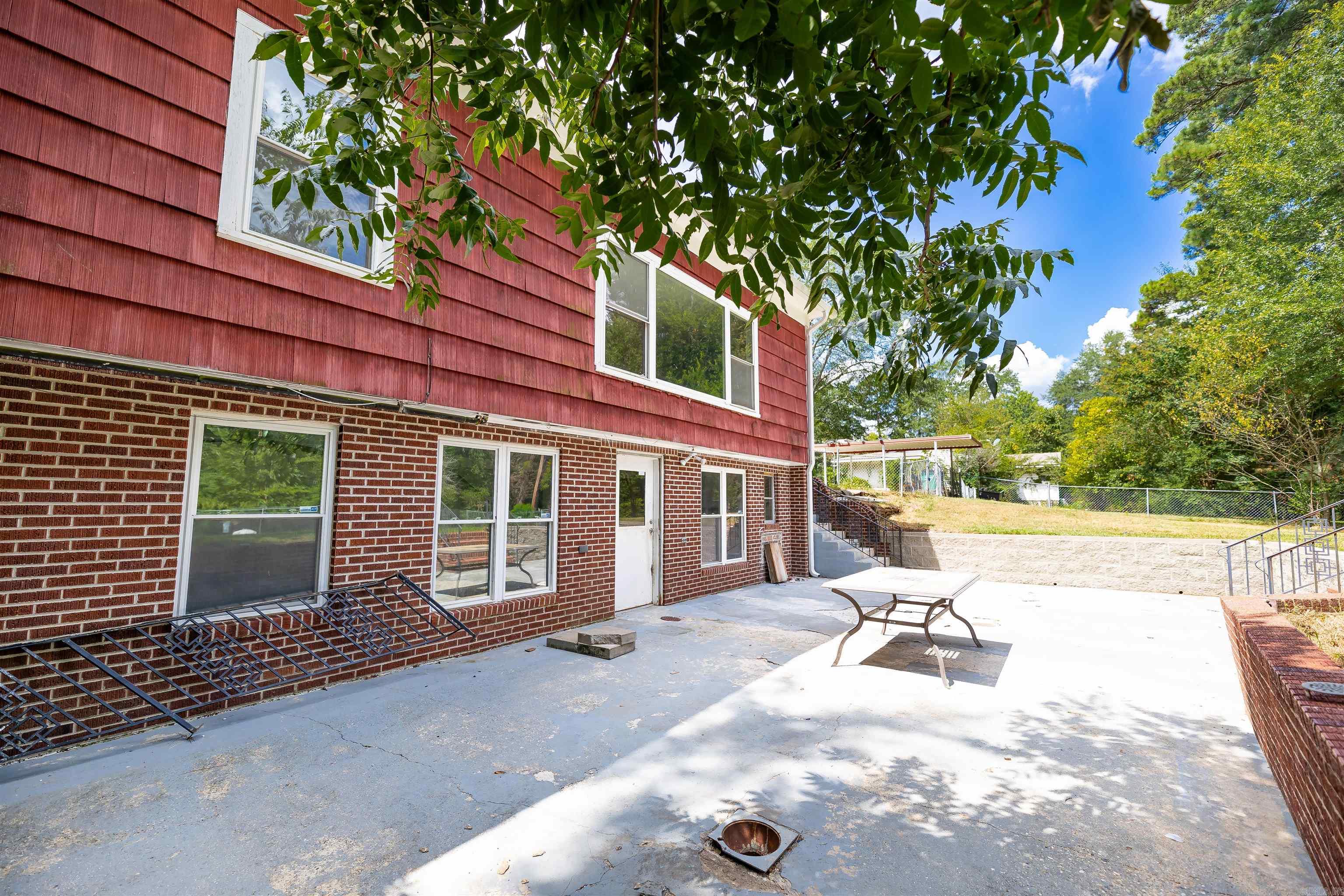 MAPLE HILL - Residential