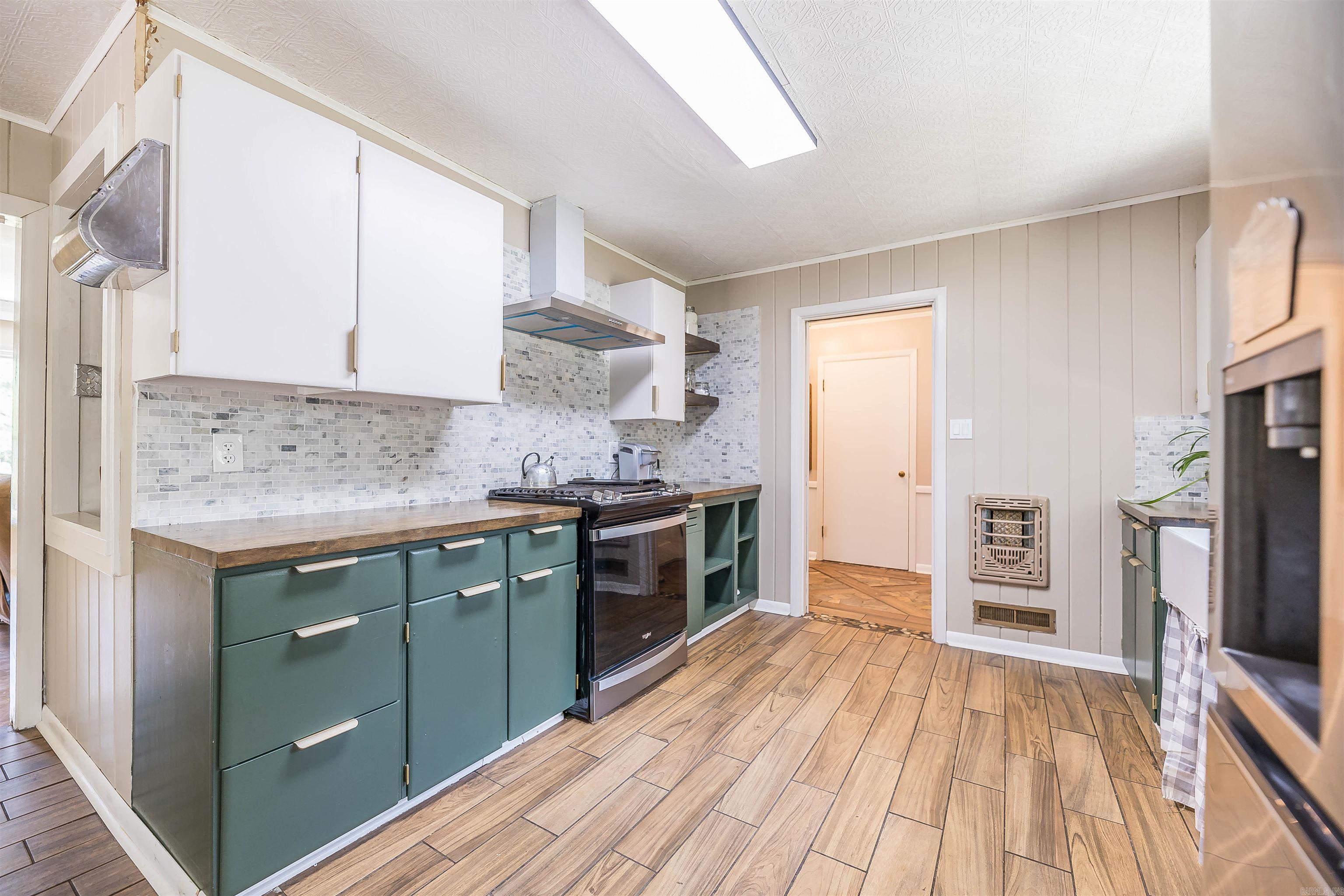 MAPLE HILL - Residential