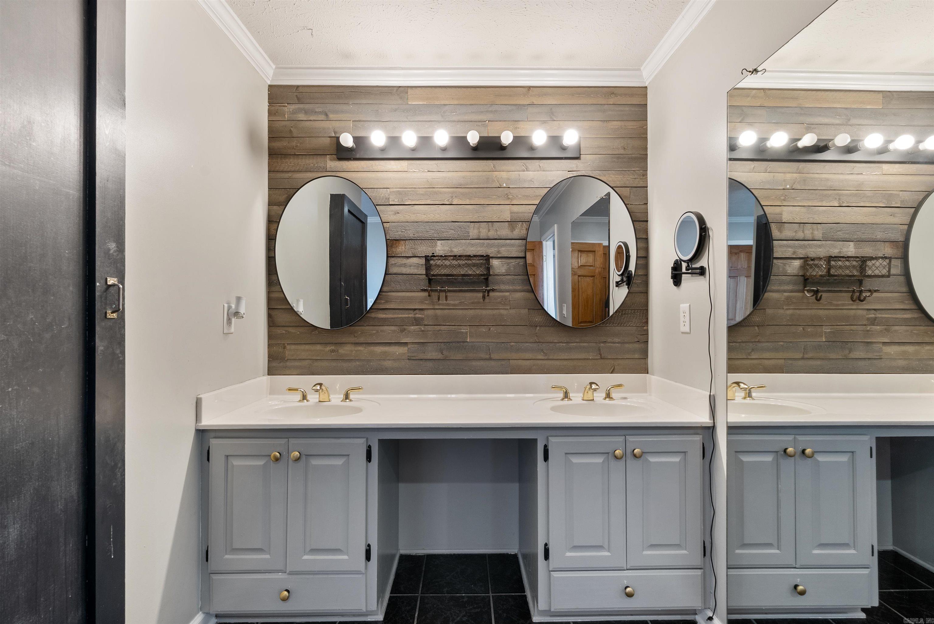 SUMMER HILL PLACE - Residential