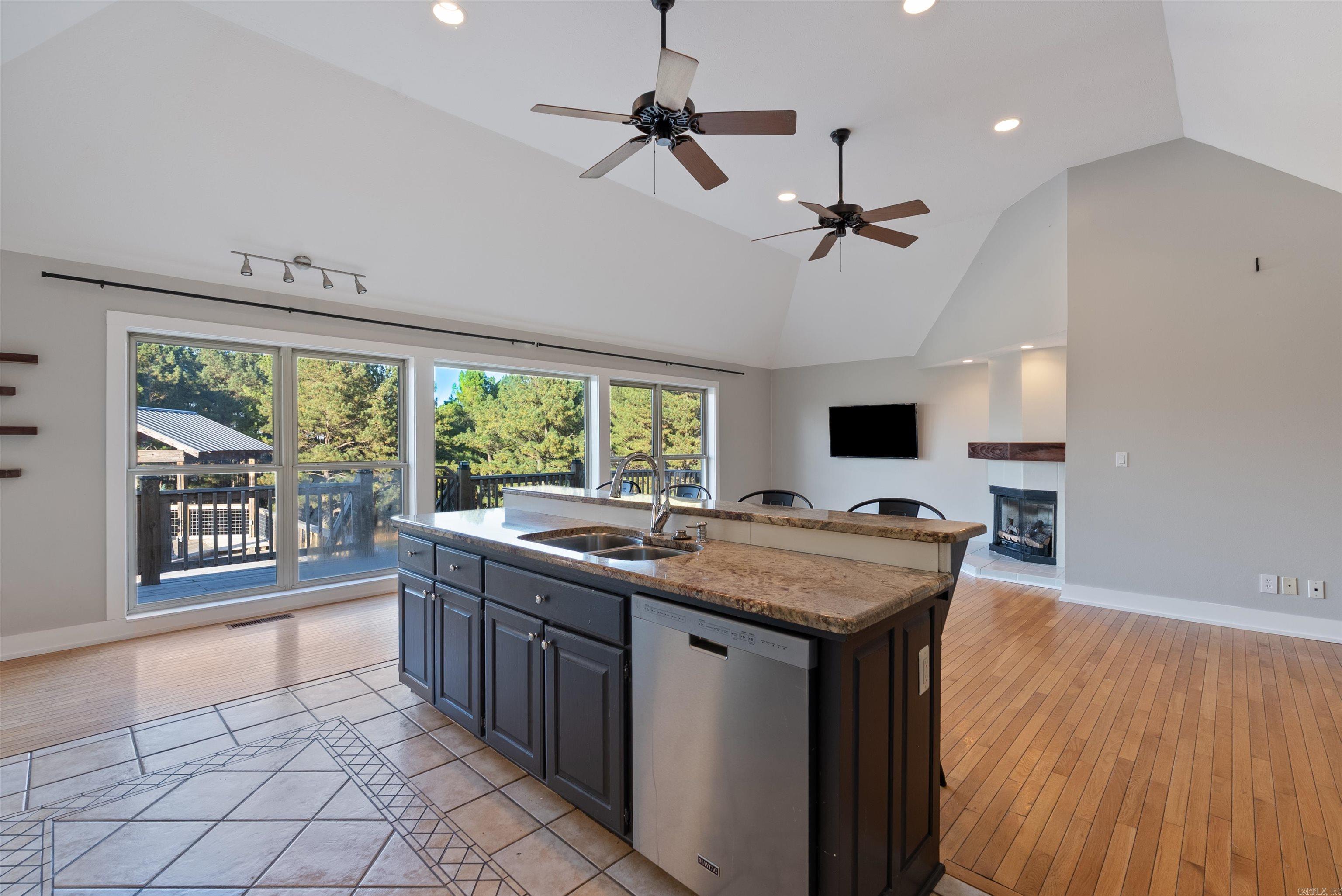 SUMMER HILL PLACE - Residential