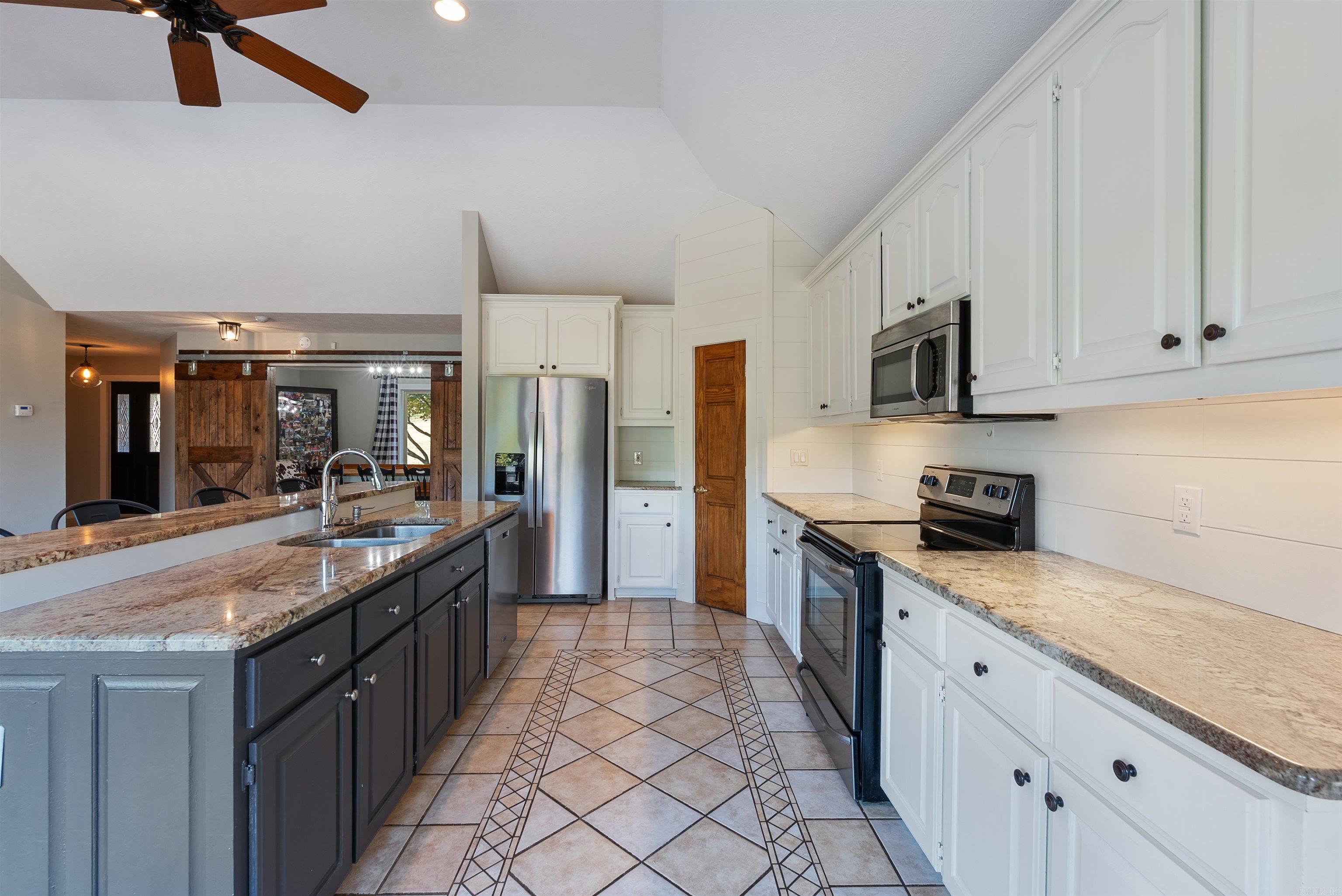 SUMMER HILL PLACE - Residential