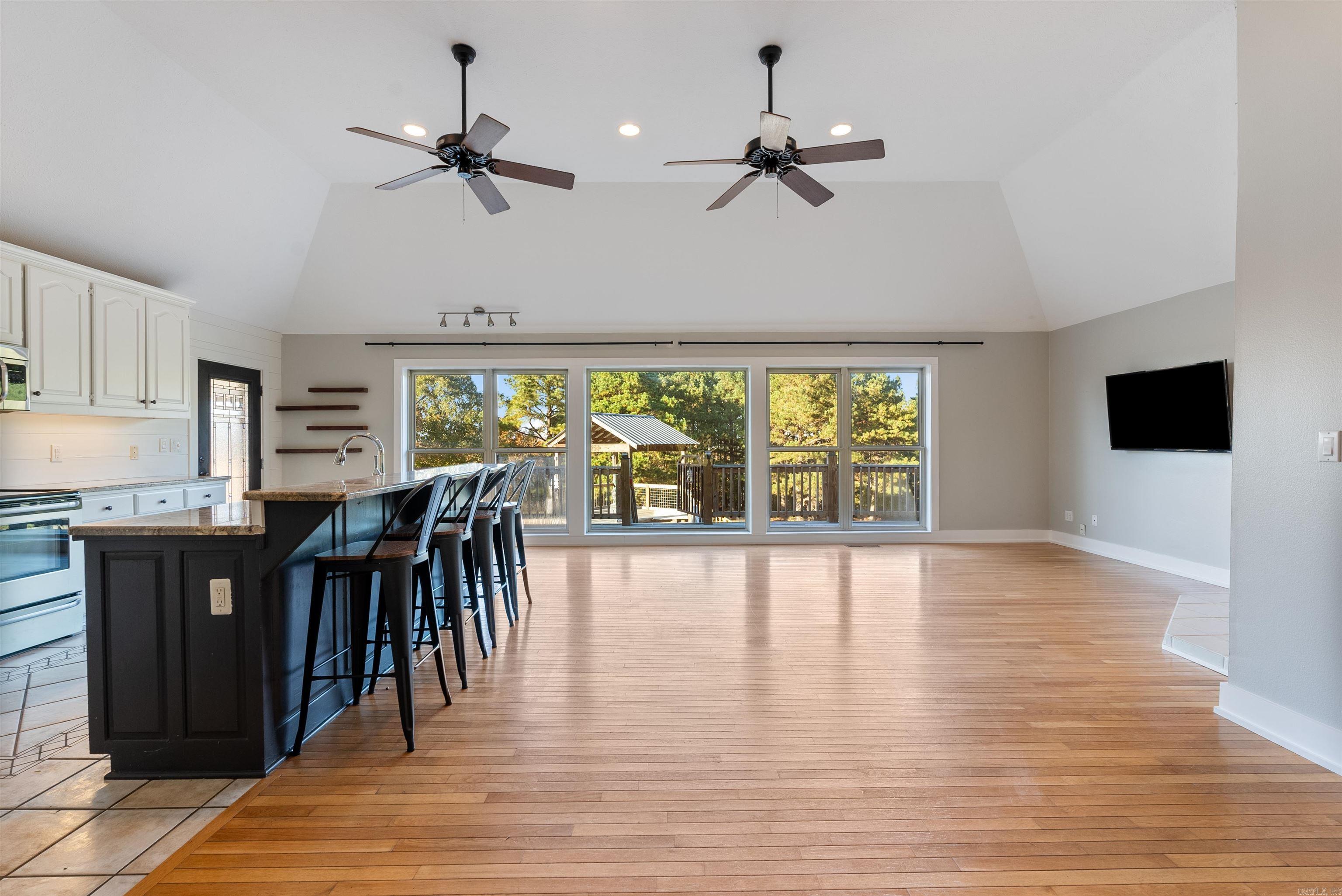 SUMMER HILL PLACE - Residential