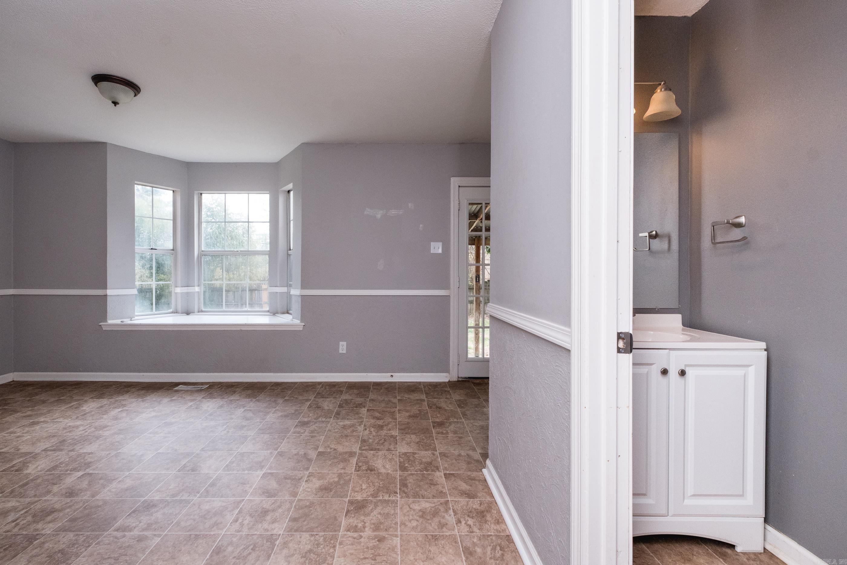 LAKEWOOD NE - Residential