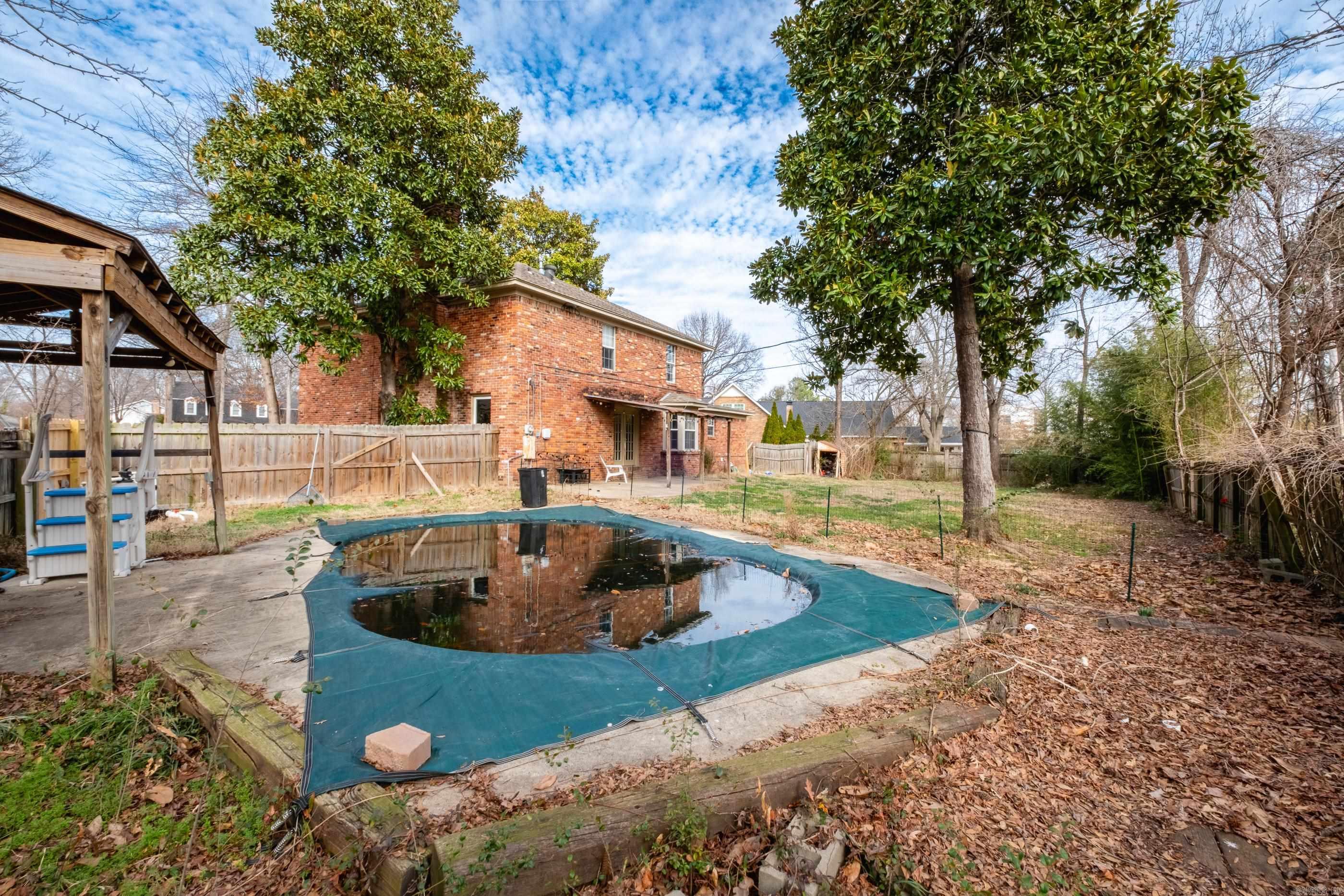 LAKEWOOD NE - Residential