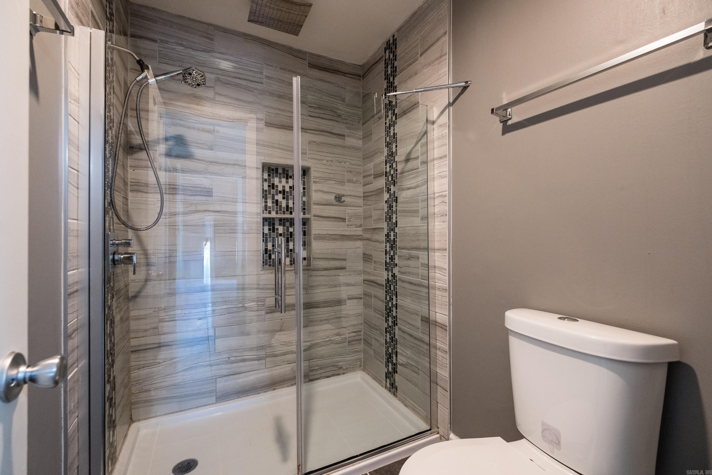 LAKEWOOD NE - Residential