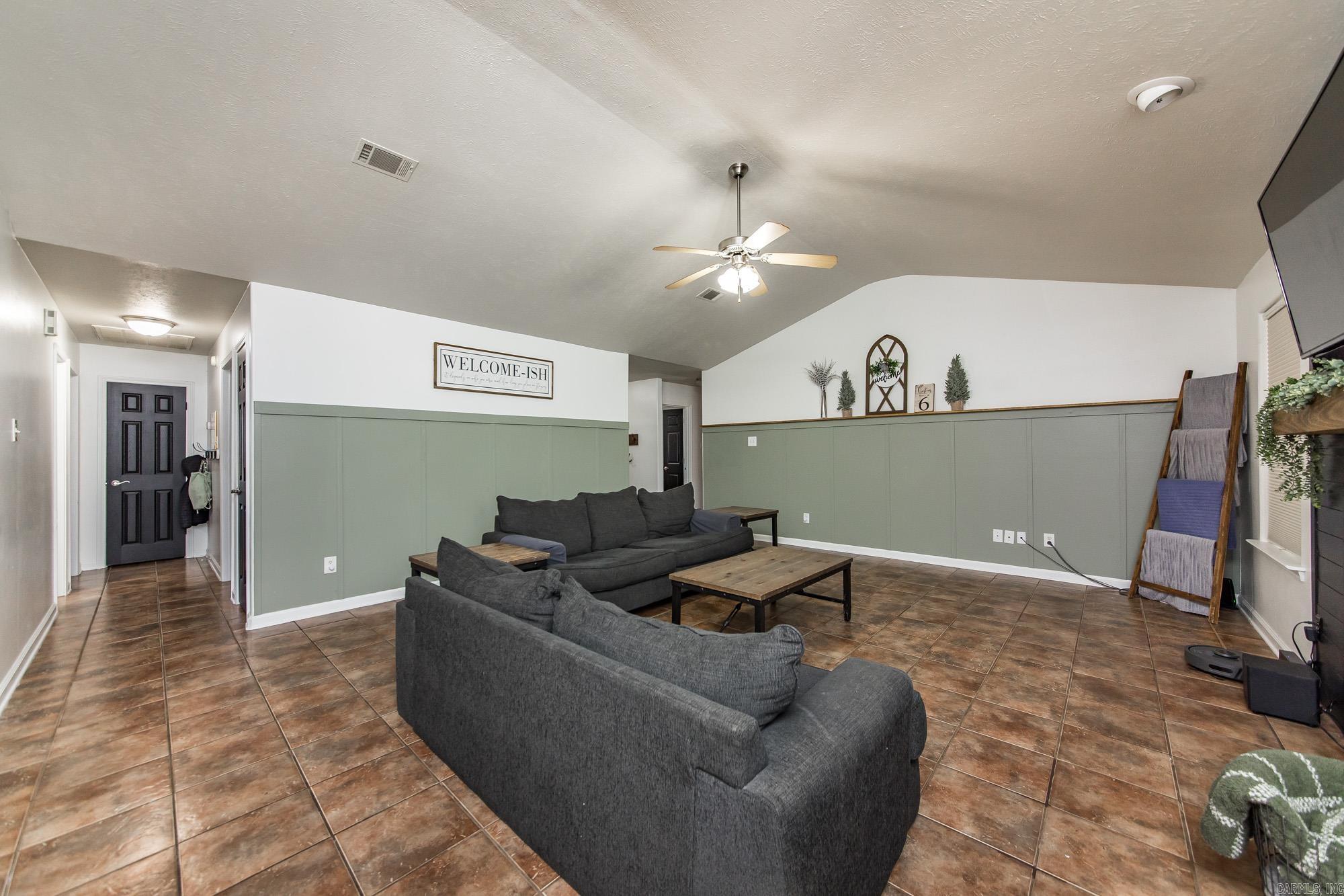 WARREN PLACE - Residential