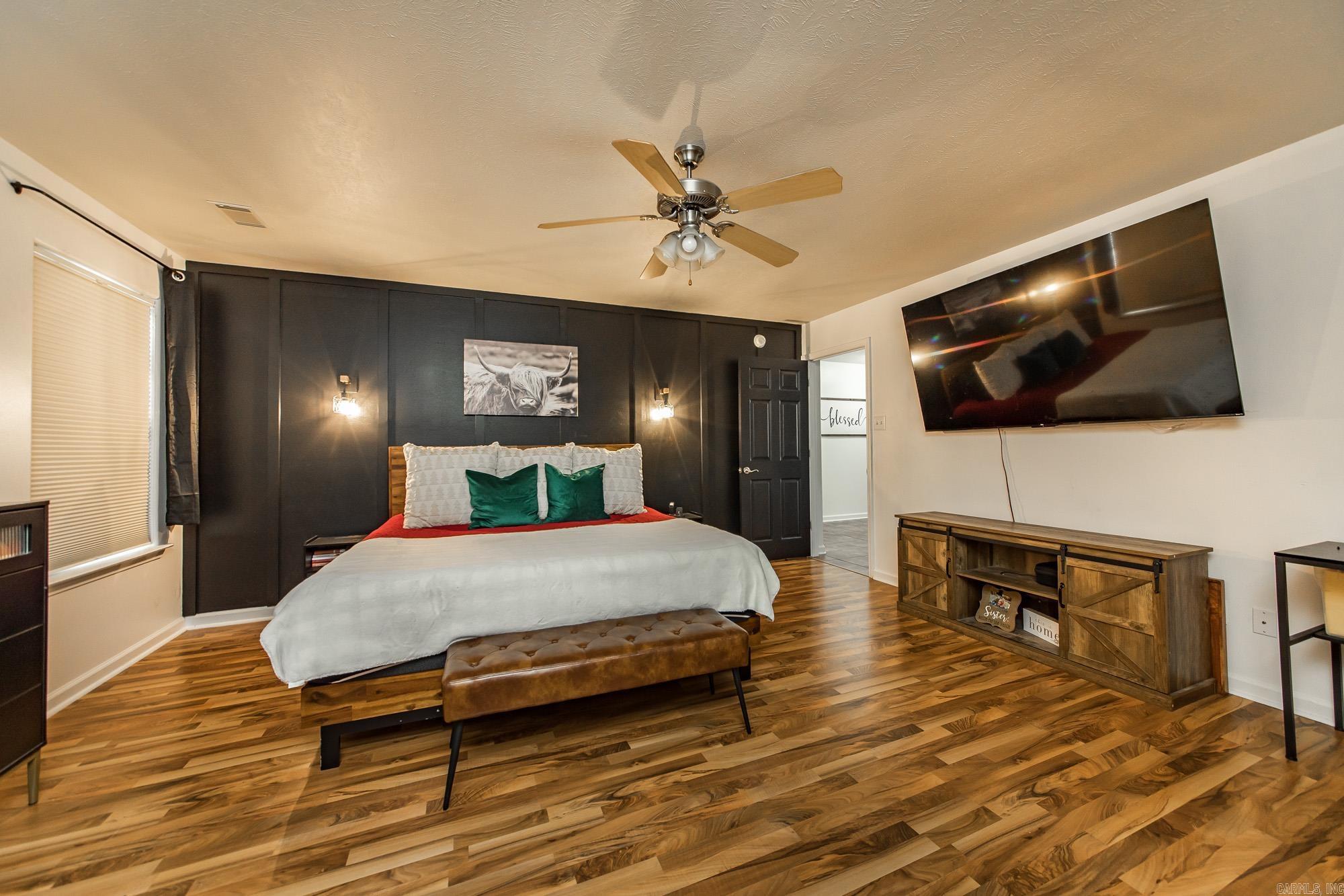 WARREN PLACE - Residential