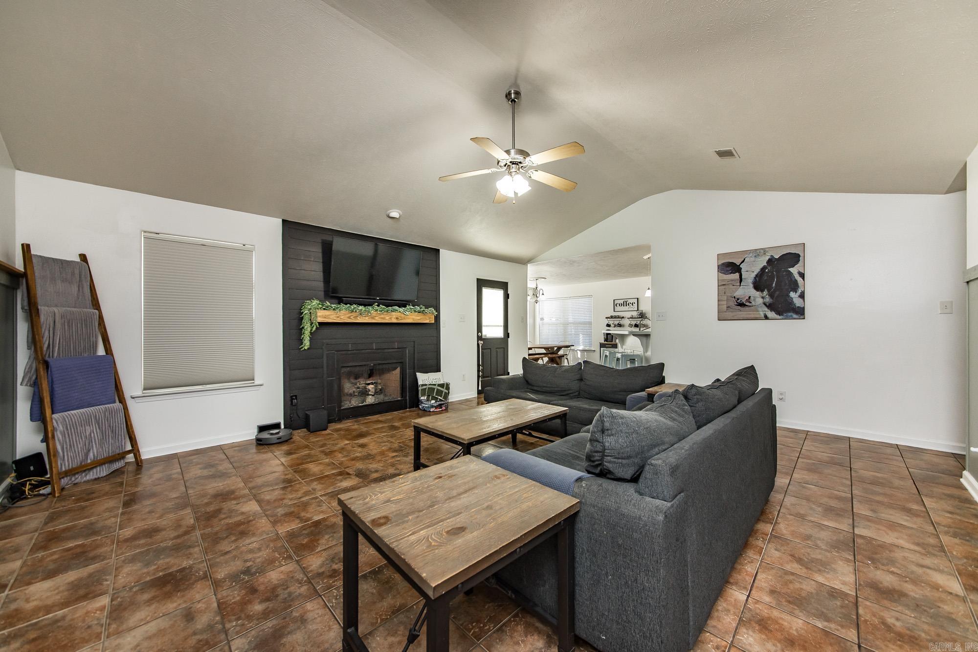 WARREN PLACE - Residential