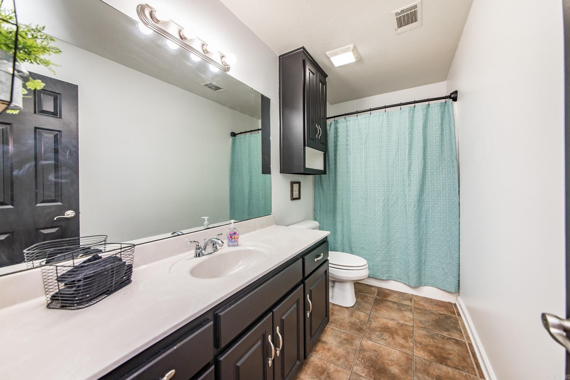 WARREN PLACE - Residential