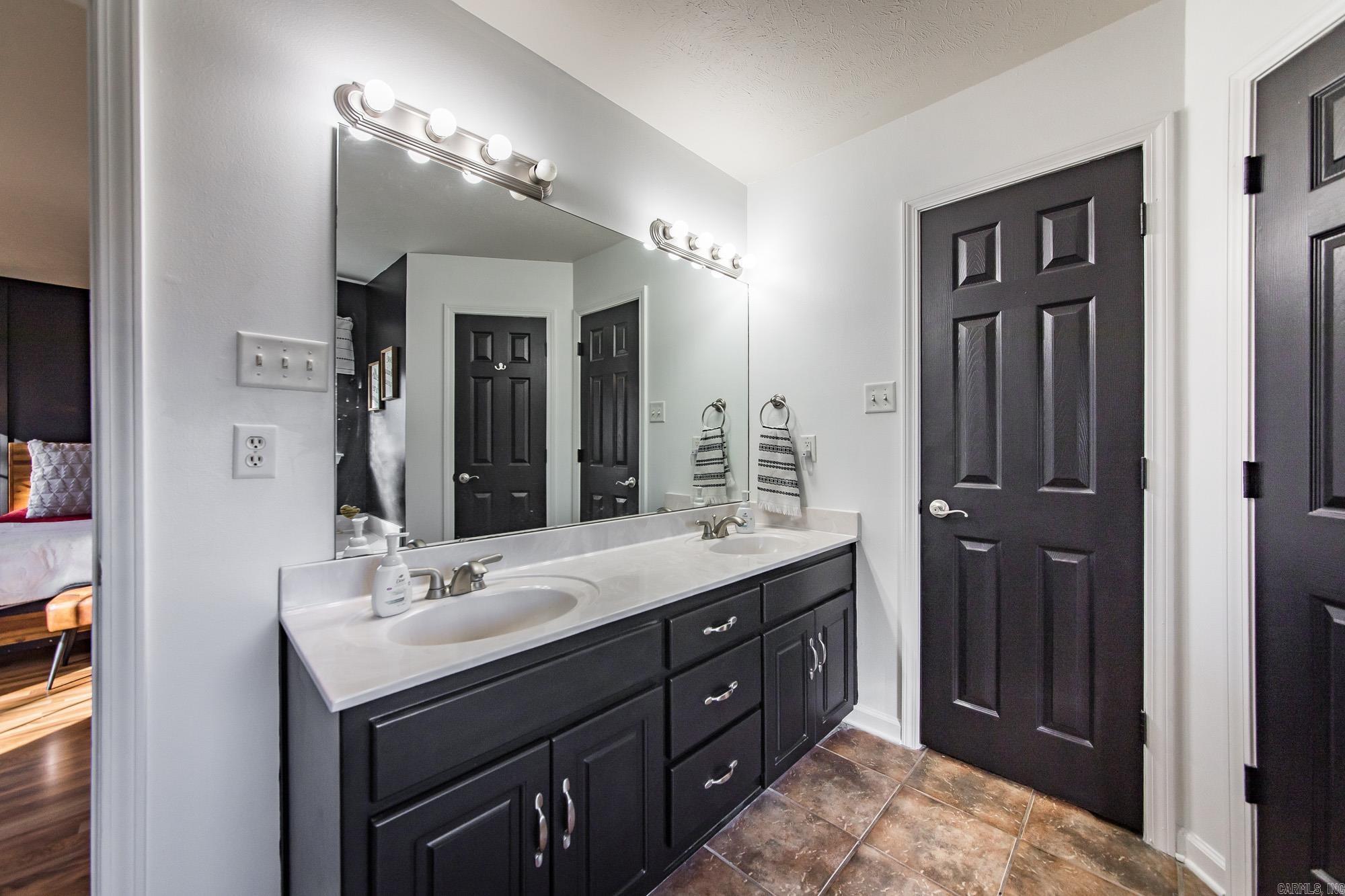 WARREN PLACE - Residential